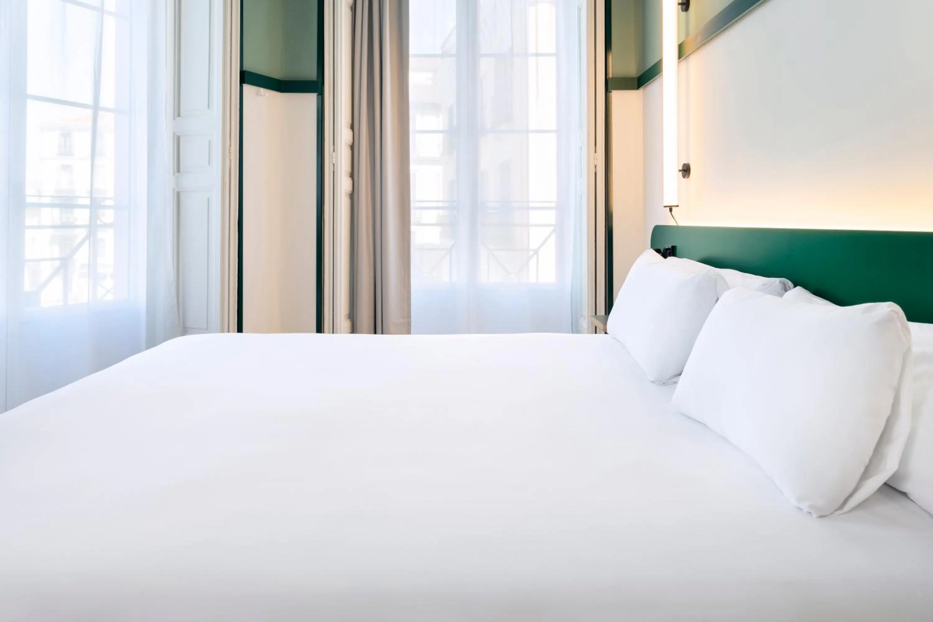 Bed in B&B HOTEL Madrid Centro Plaza Mayor