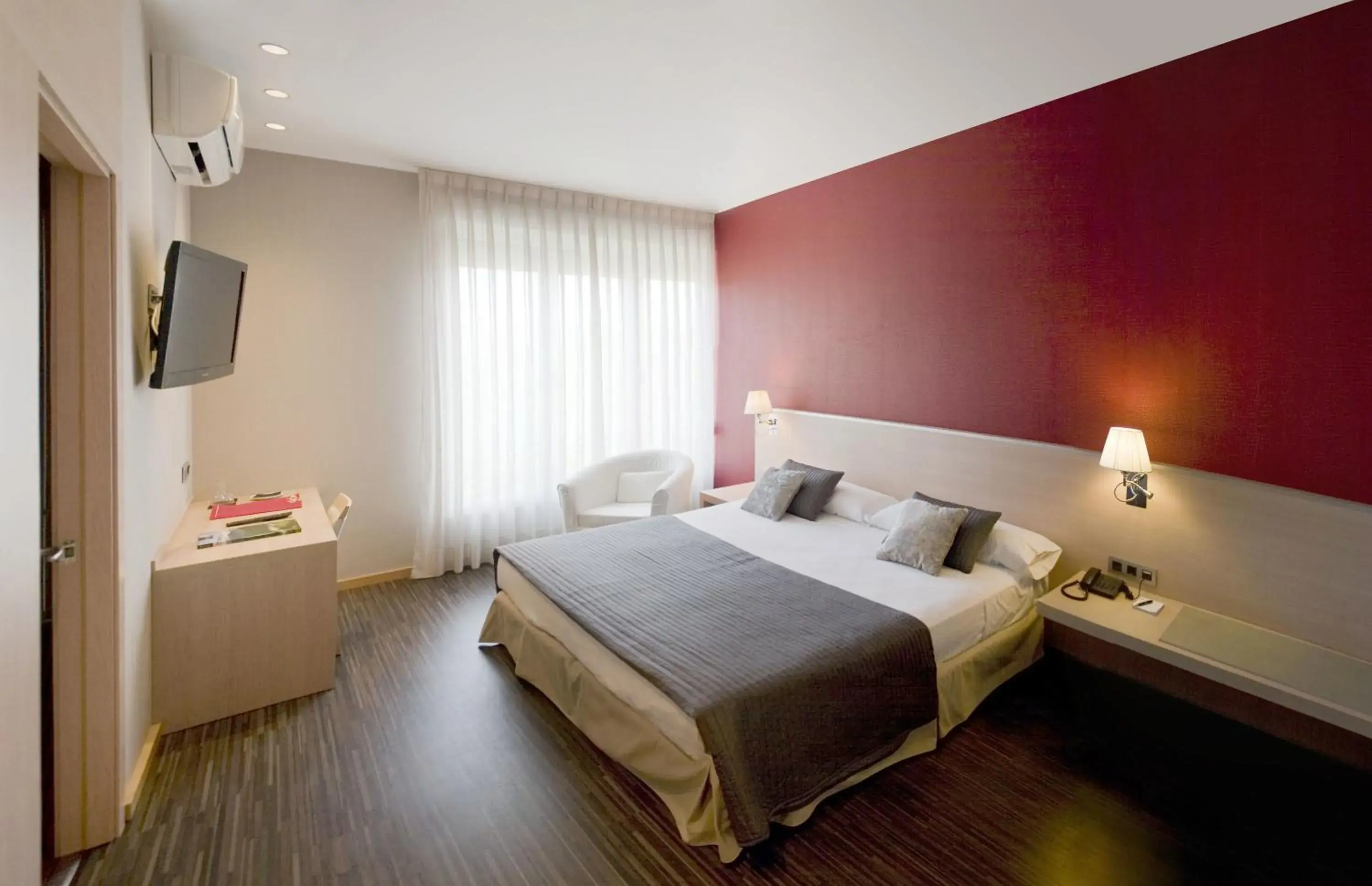 Photo of the whole room, Bed in Hotel Asturias Photo of the whole room, Bed in Hotel Asturias