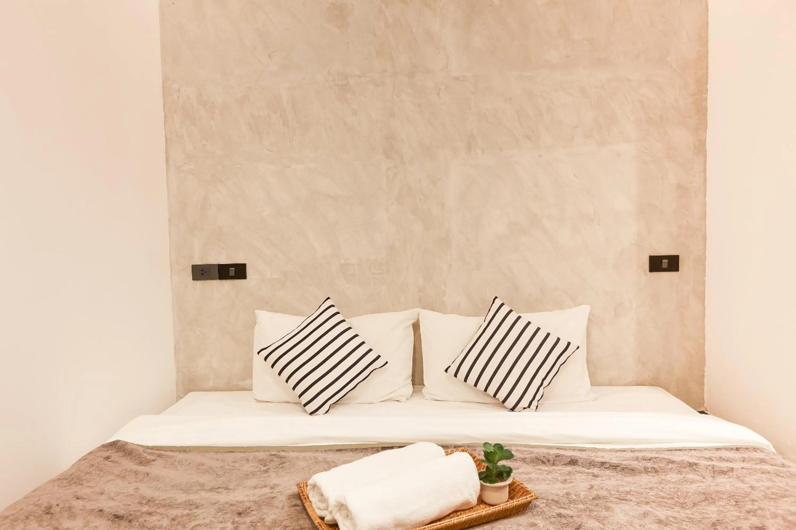 Bed in Vann Bangkok Boutique House