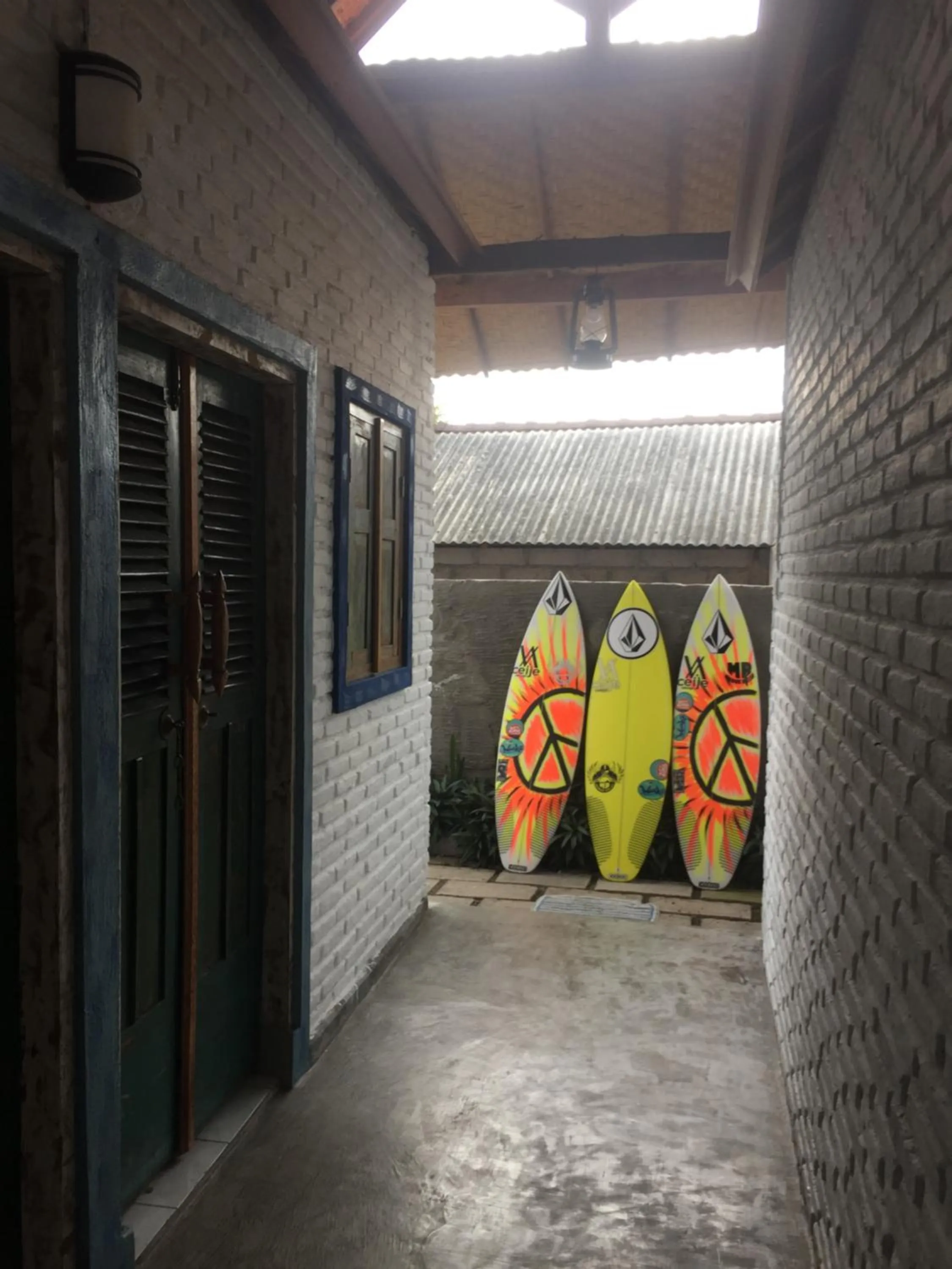 Facade/entrance in Medewi Secret SurfCamp