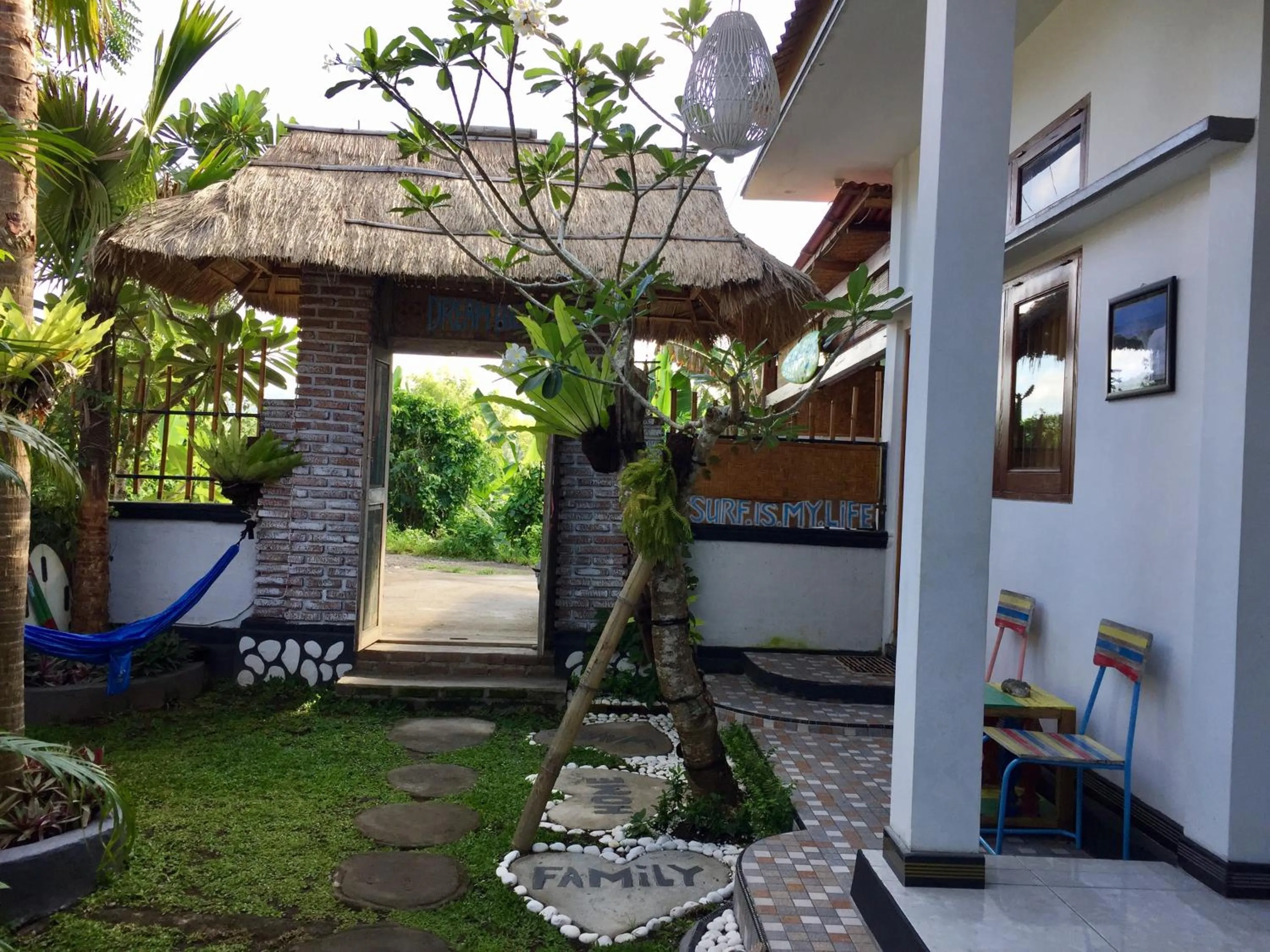 Garden in Medewi Secret SurfCamp