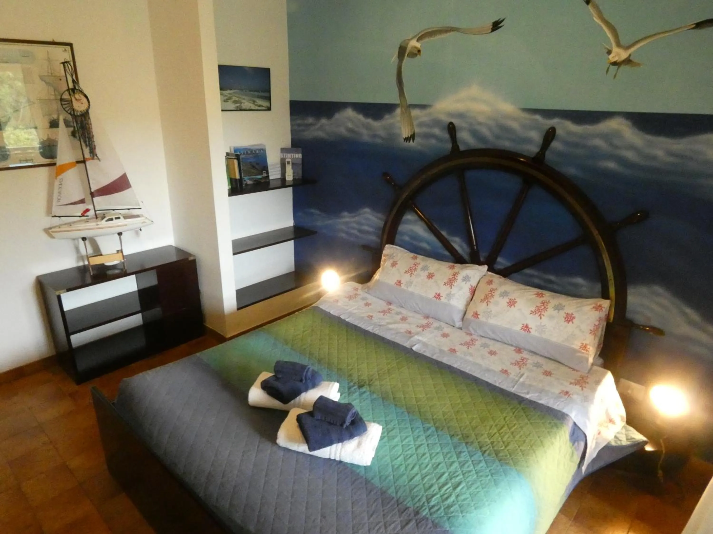 Photo of the whole room, Bed in B&B MrCaruba