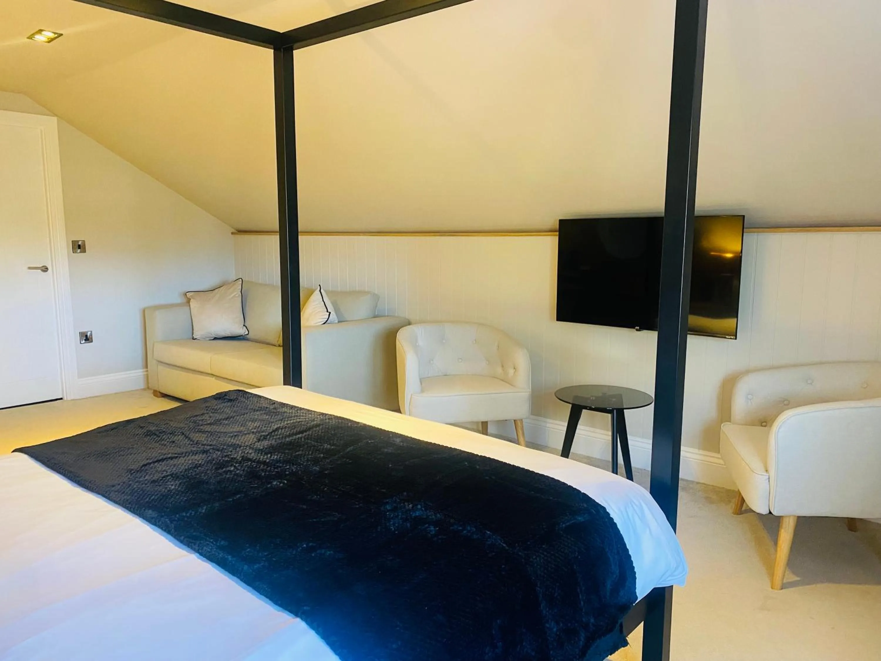 Bed in The Punchbowl Lapworth