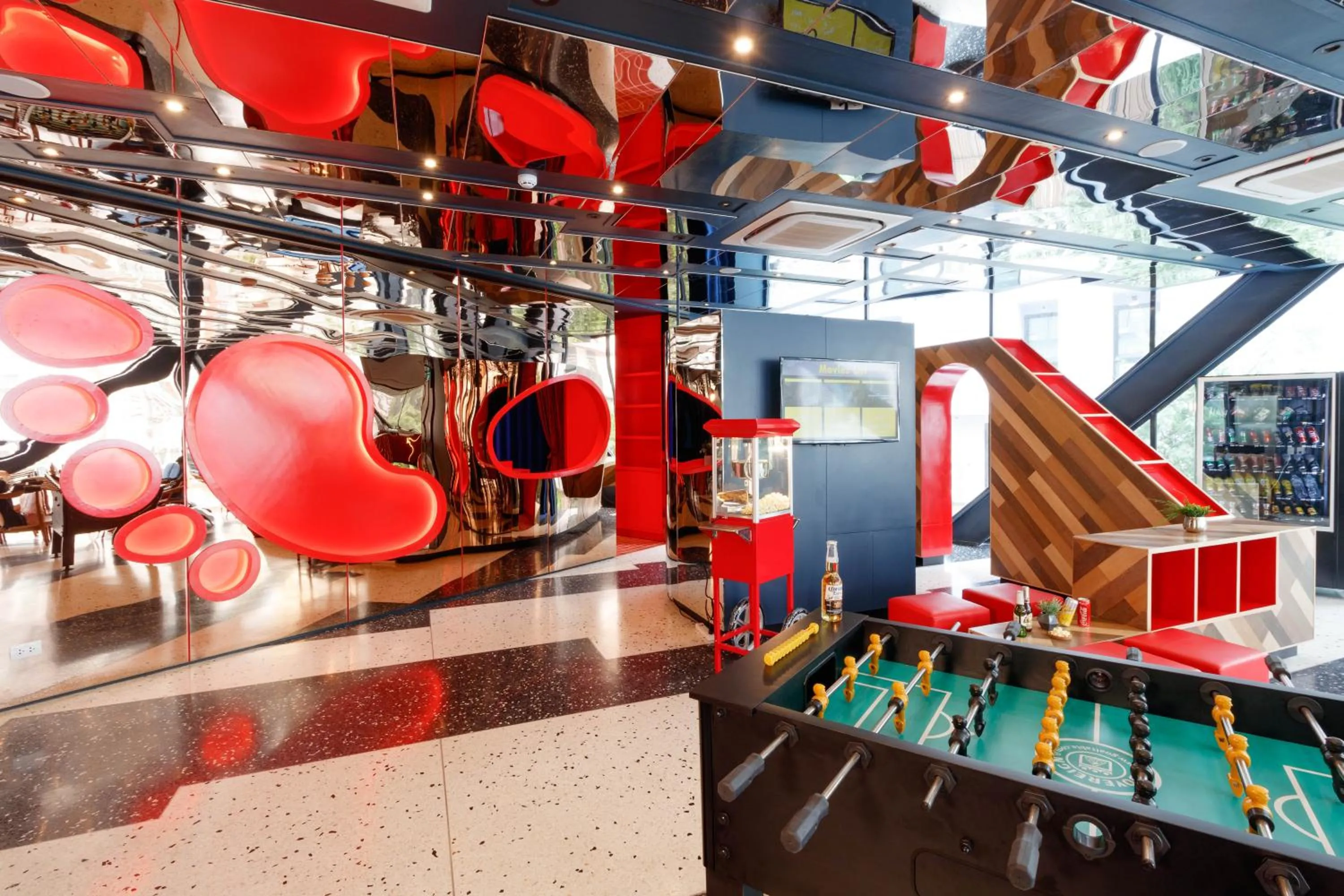 Area and facilities in Klub Hotel Bangkok