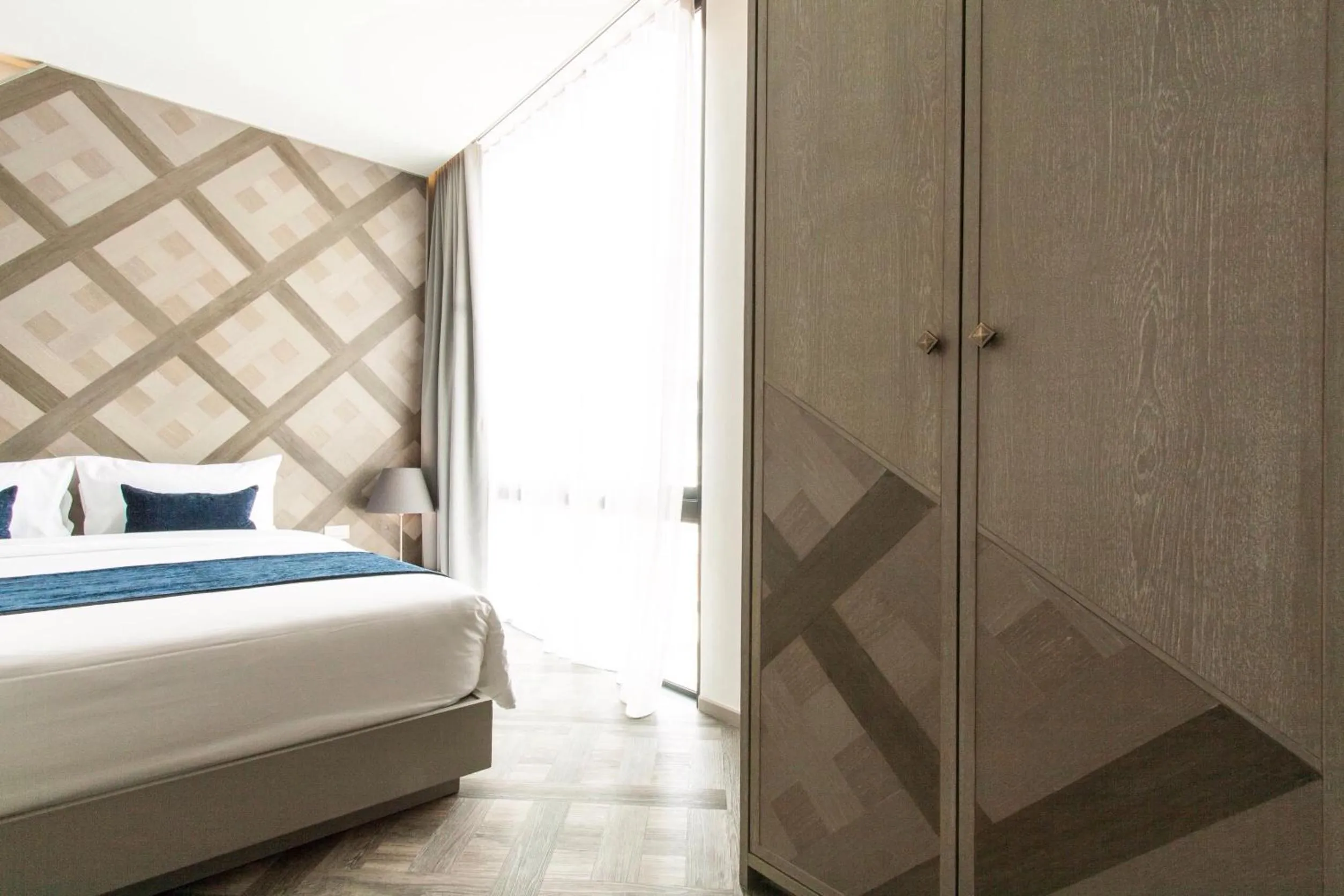 Photo of the whole room, Bed in Klub Hotel Bangkok