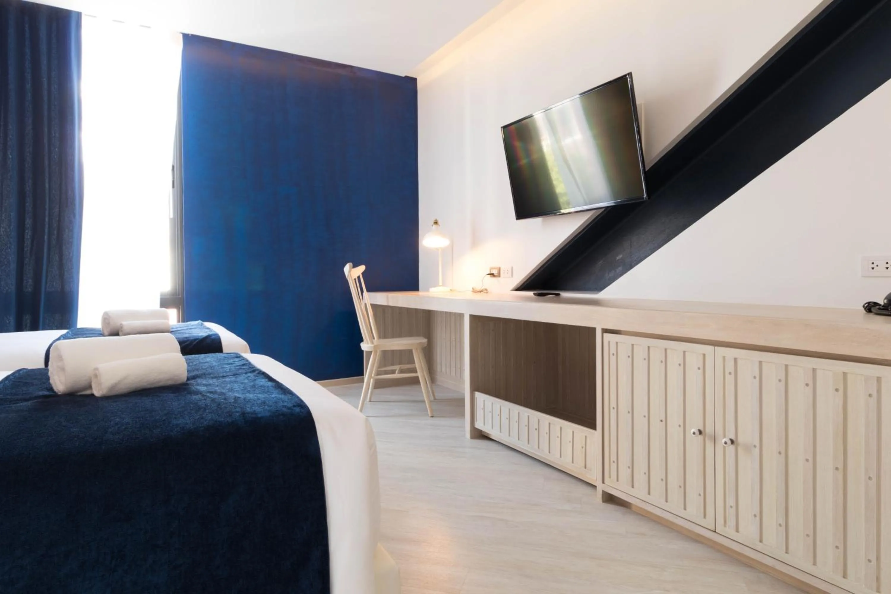 Photo of the whole room, Bed in Klub Hotel Bangkok