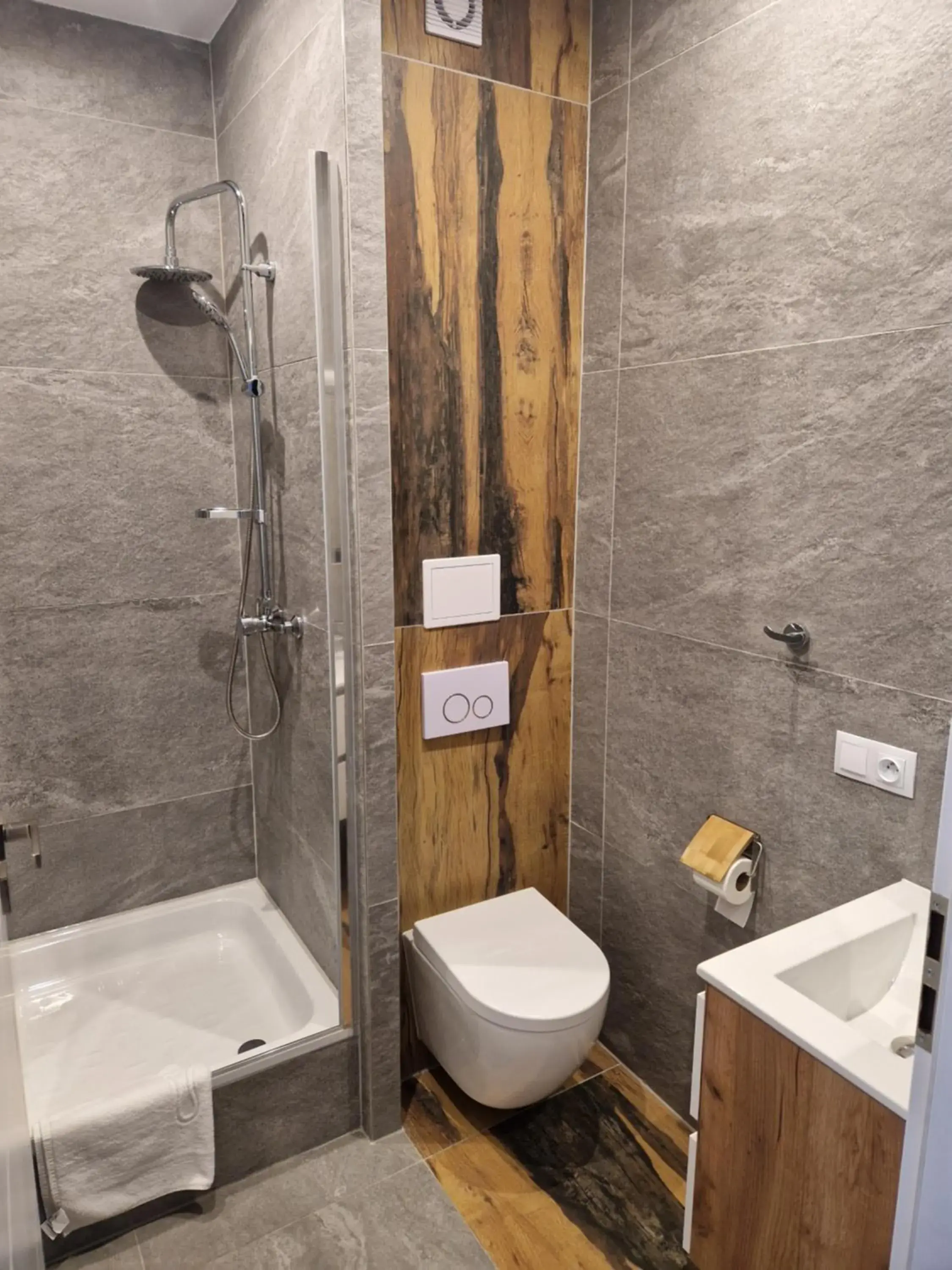 Twin Room with Shared Toilet - single occupancy in Restauracja i Noclegi Pod Sikorką Twin Room with Shared Toilet - single occupancy in Restauracja i Noclegi Pod Sikorką