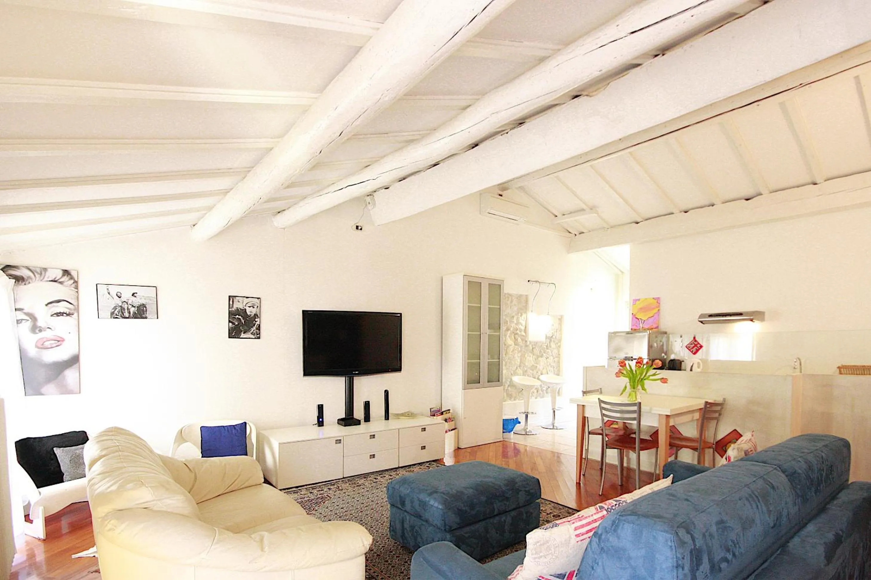 Bianco Apartment