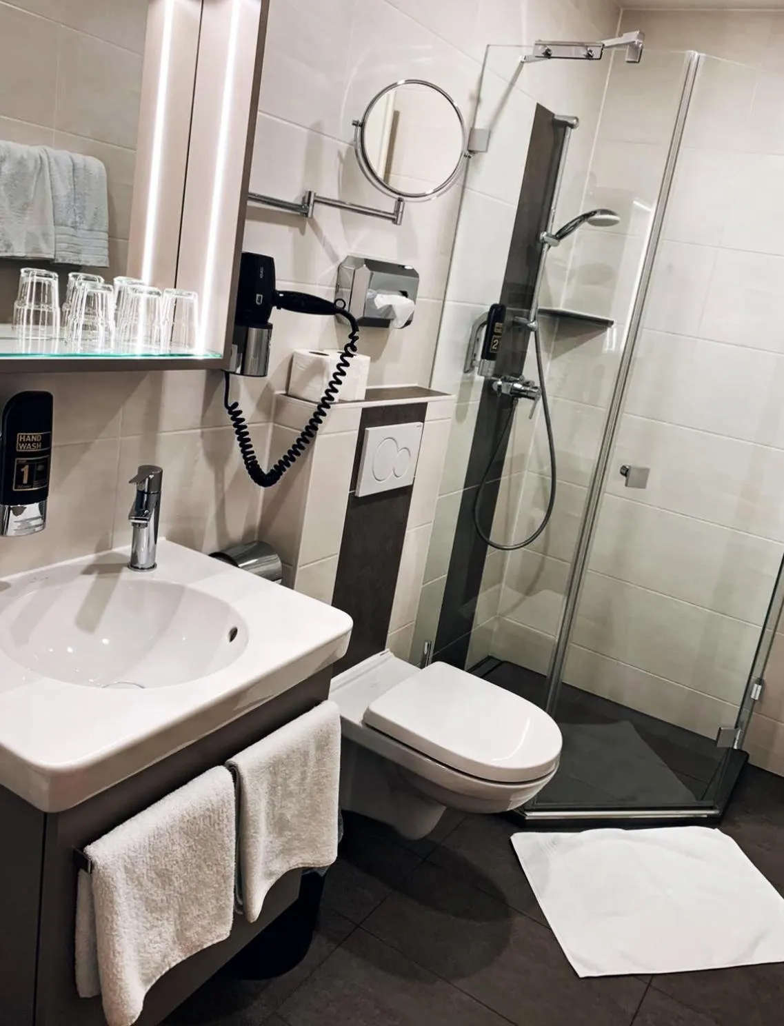 Bathroom in Hotel Paintner