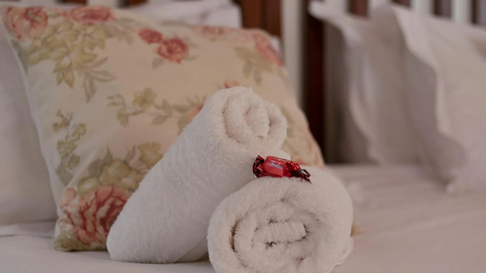 Bed in Eastcliff Cottage