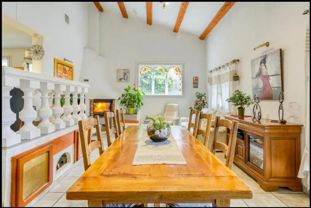 Property building in Villa Regain Chambres et table d'hôtes