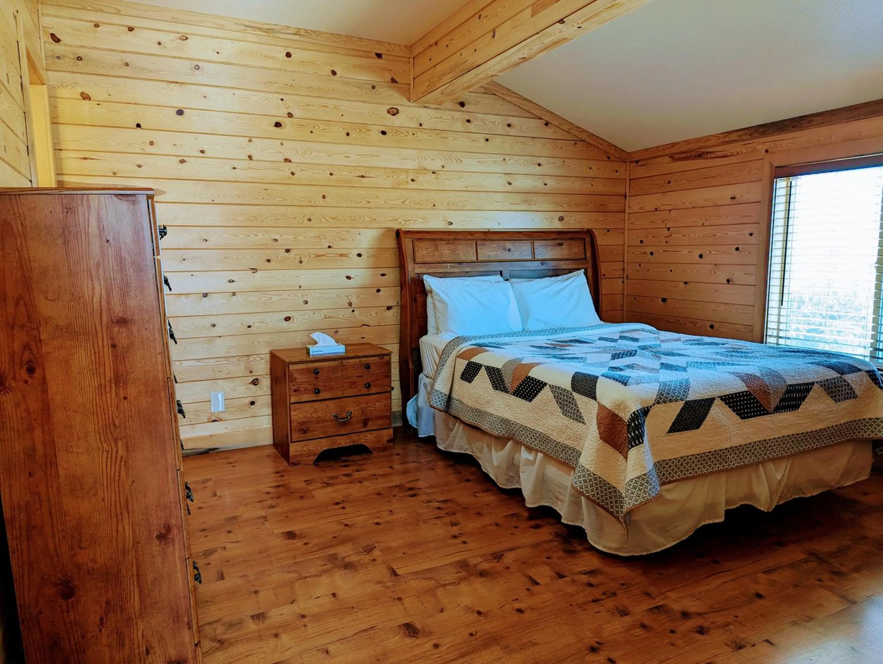 Bed in Kingman KOA