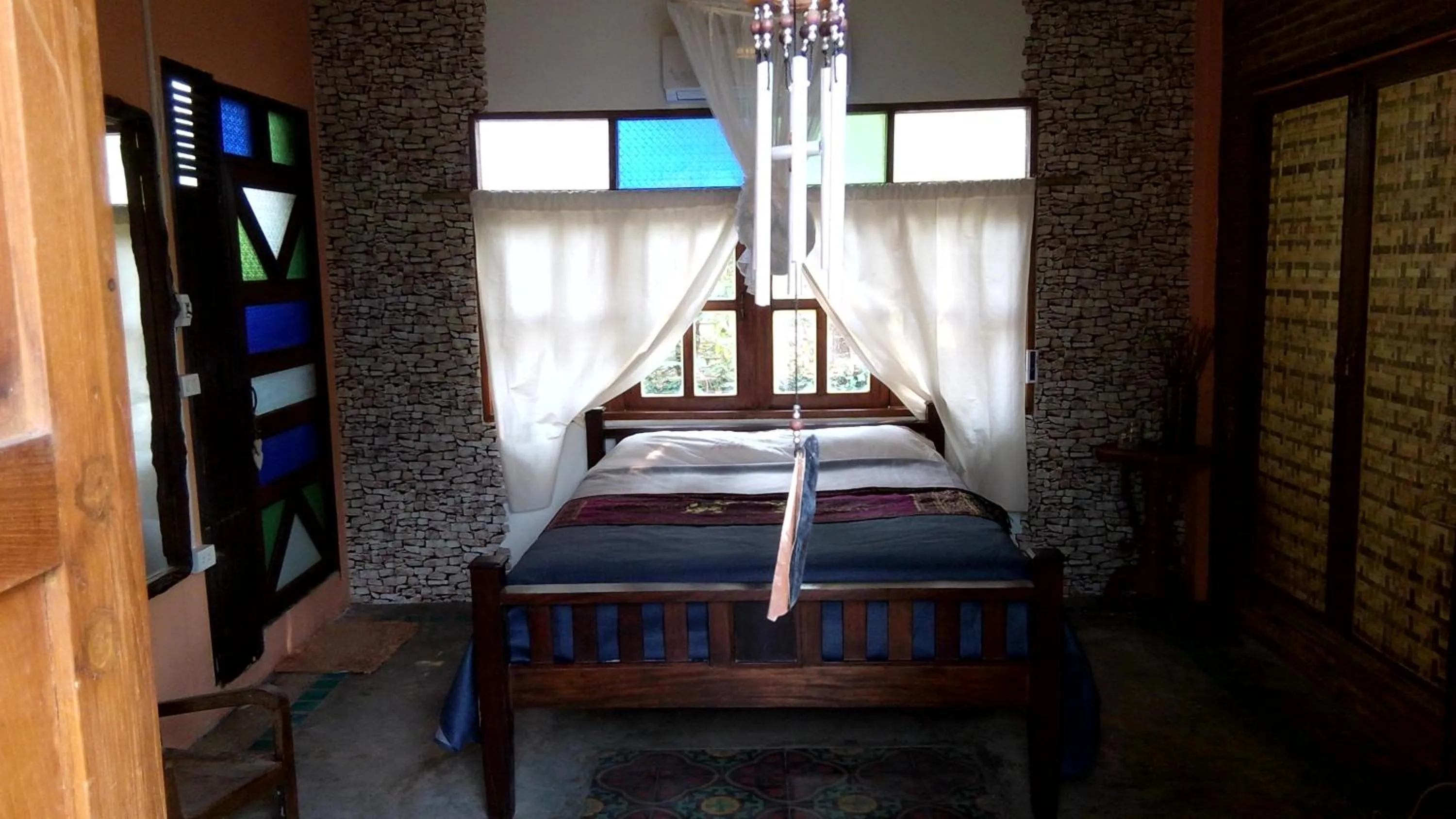 Bed in Your Home in Mae Rim