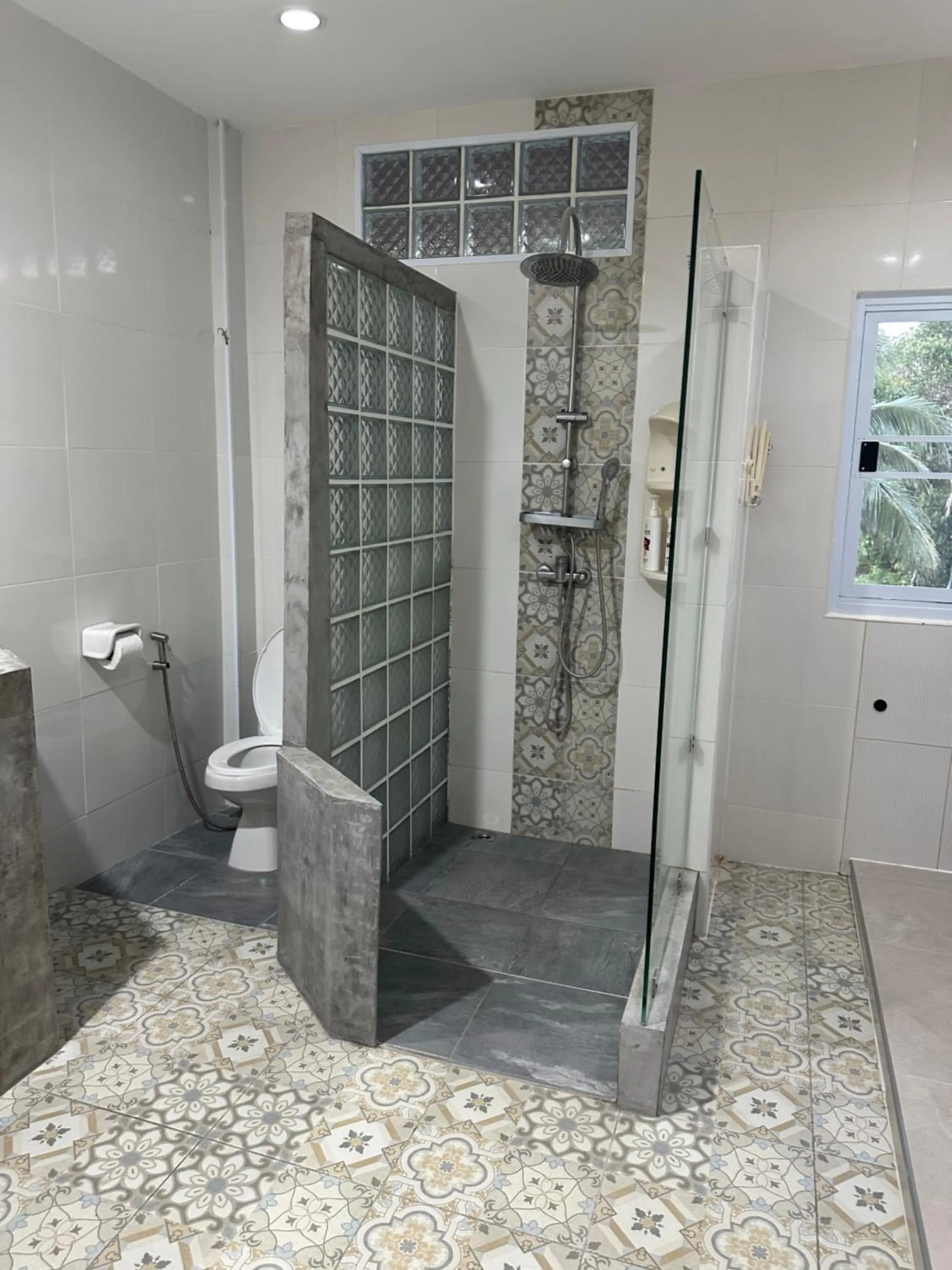 Shower in Samui Zenity