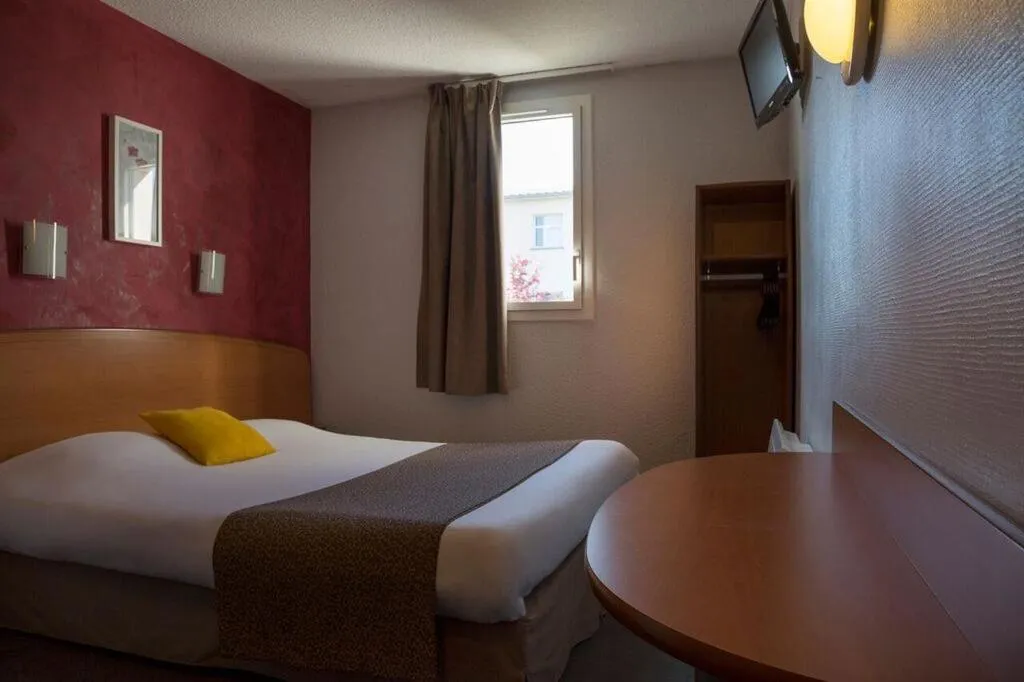 Bed in The Originals City, Hotel Novella Confort, Nantes Est