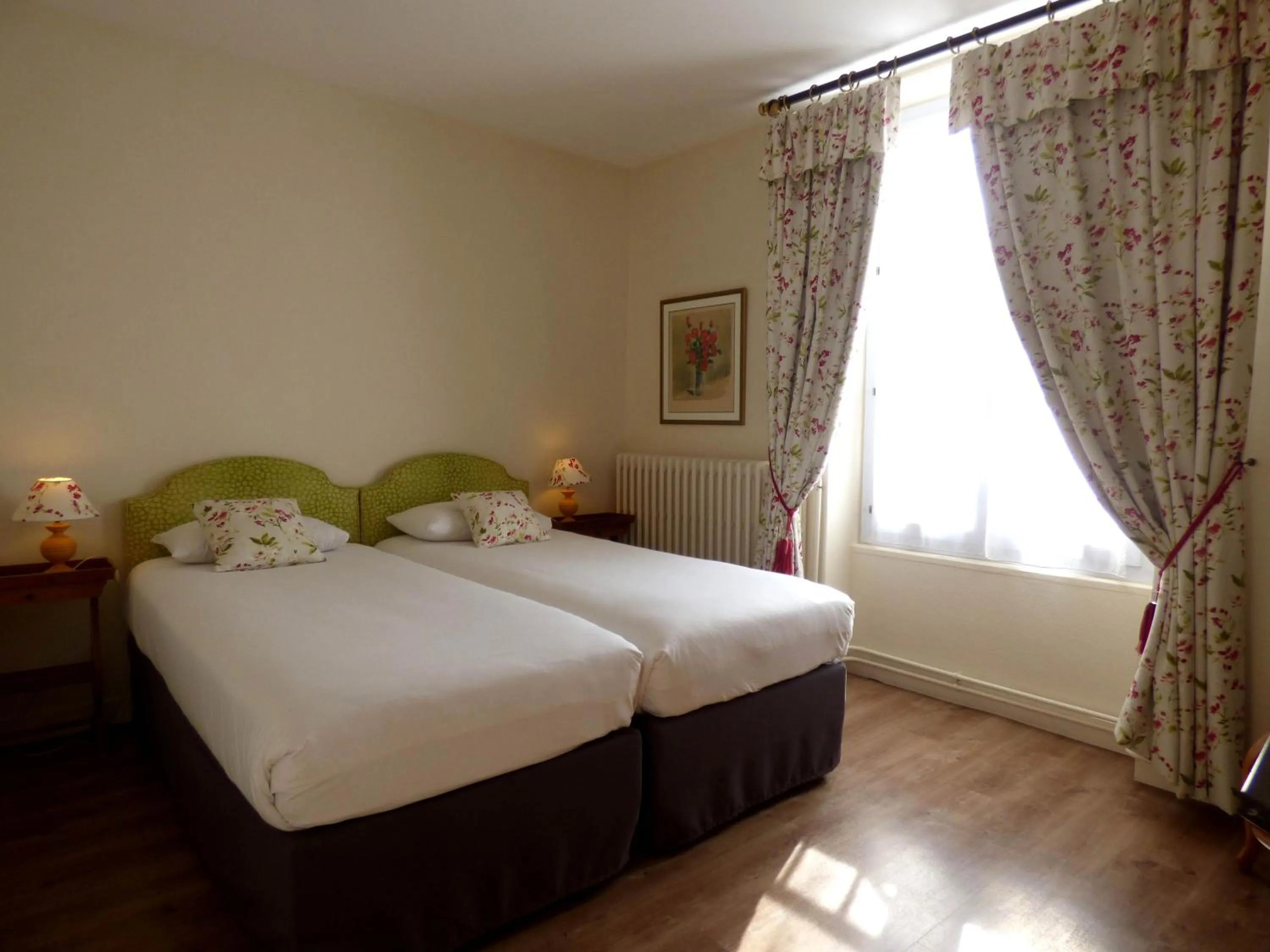 Bed in Hôtel La Tonnellerie