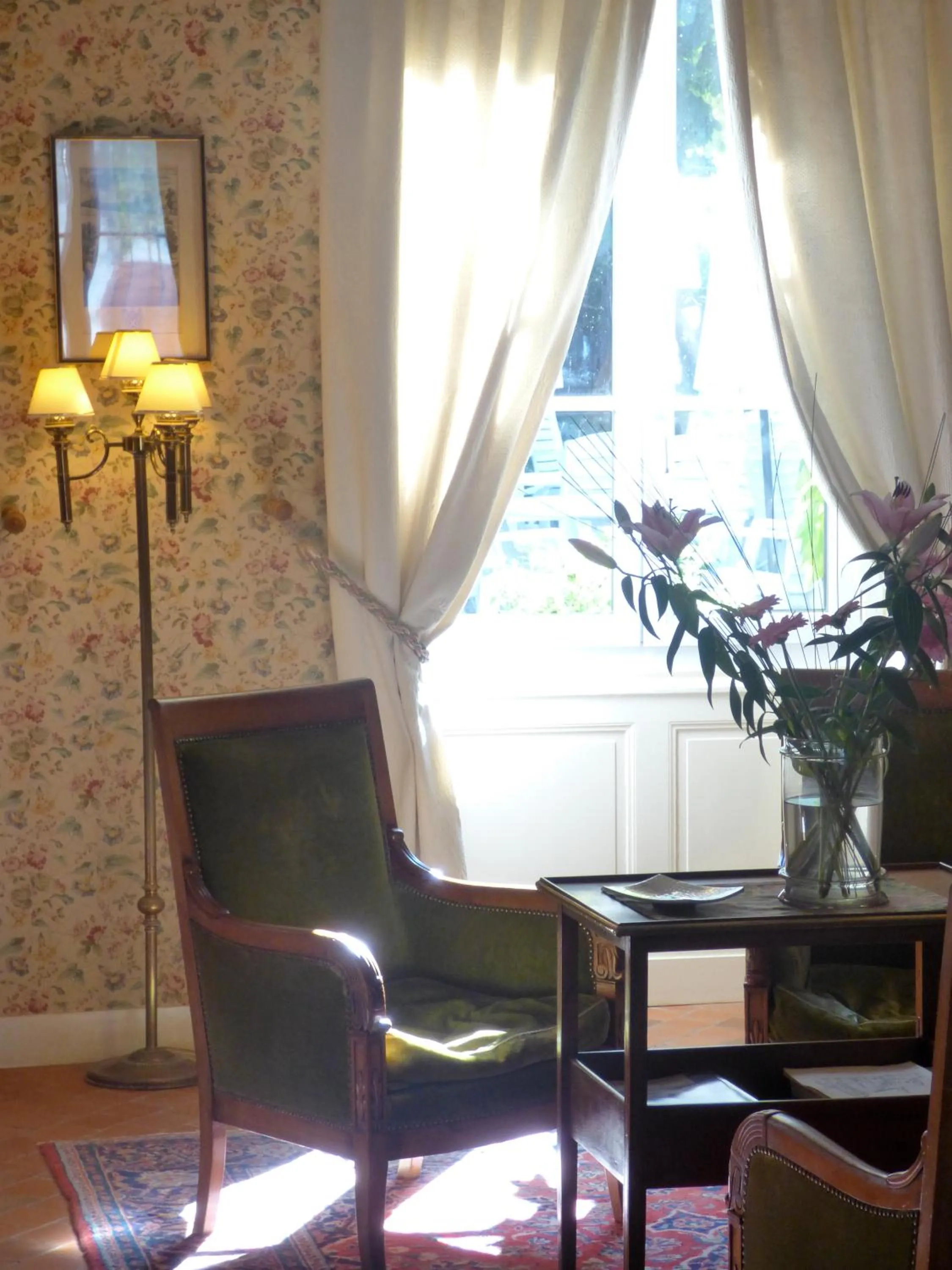Living room in Hôtel La Tonnellerie