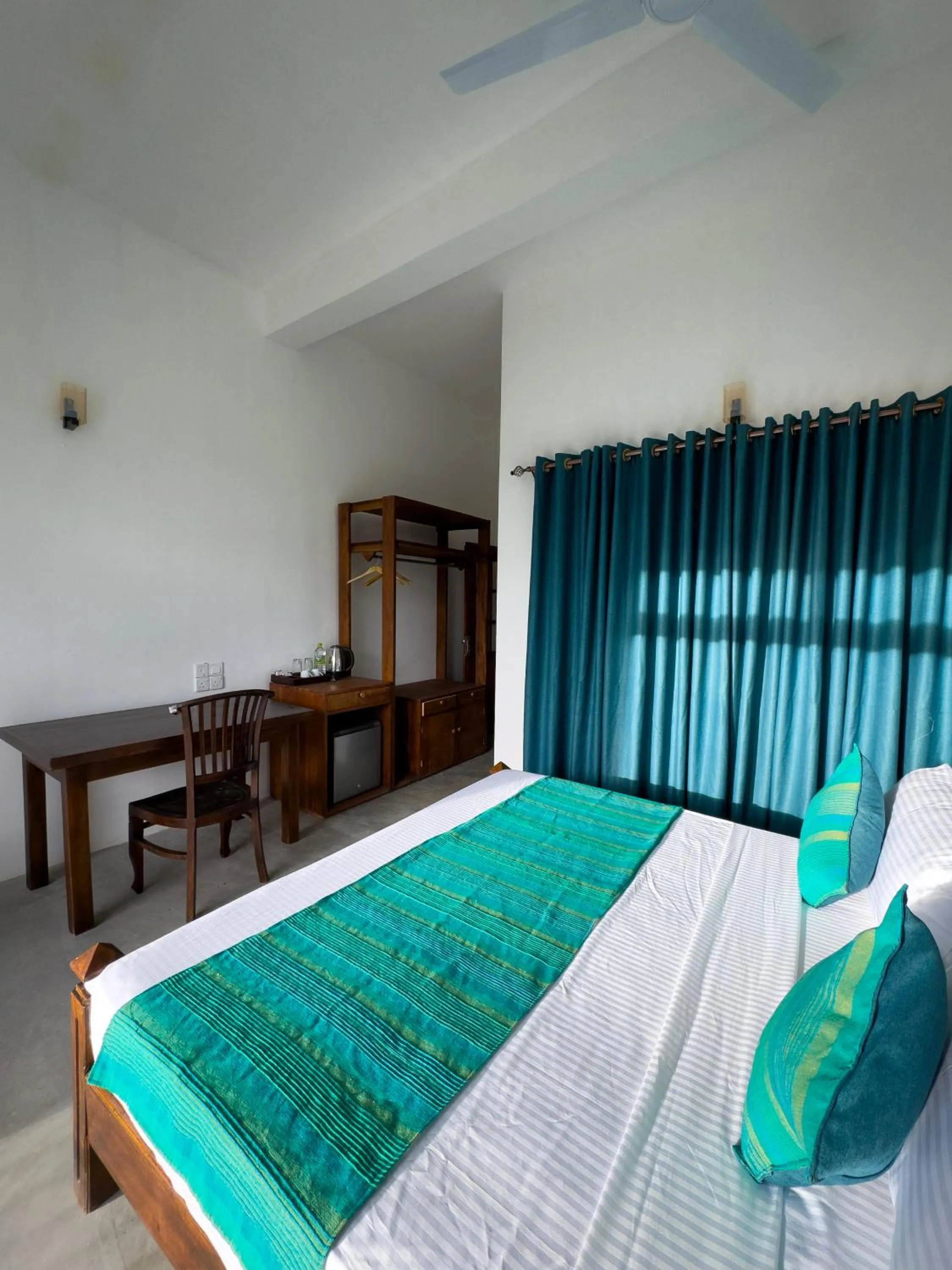 Photo of the whole room, Bed in Ella Alpine Resort