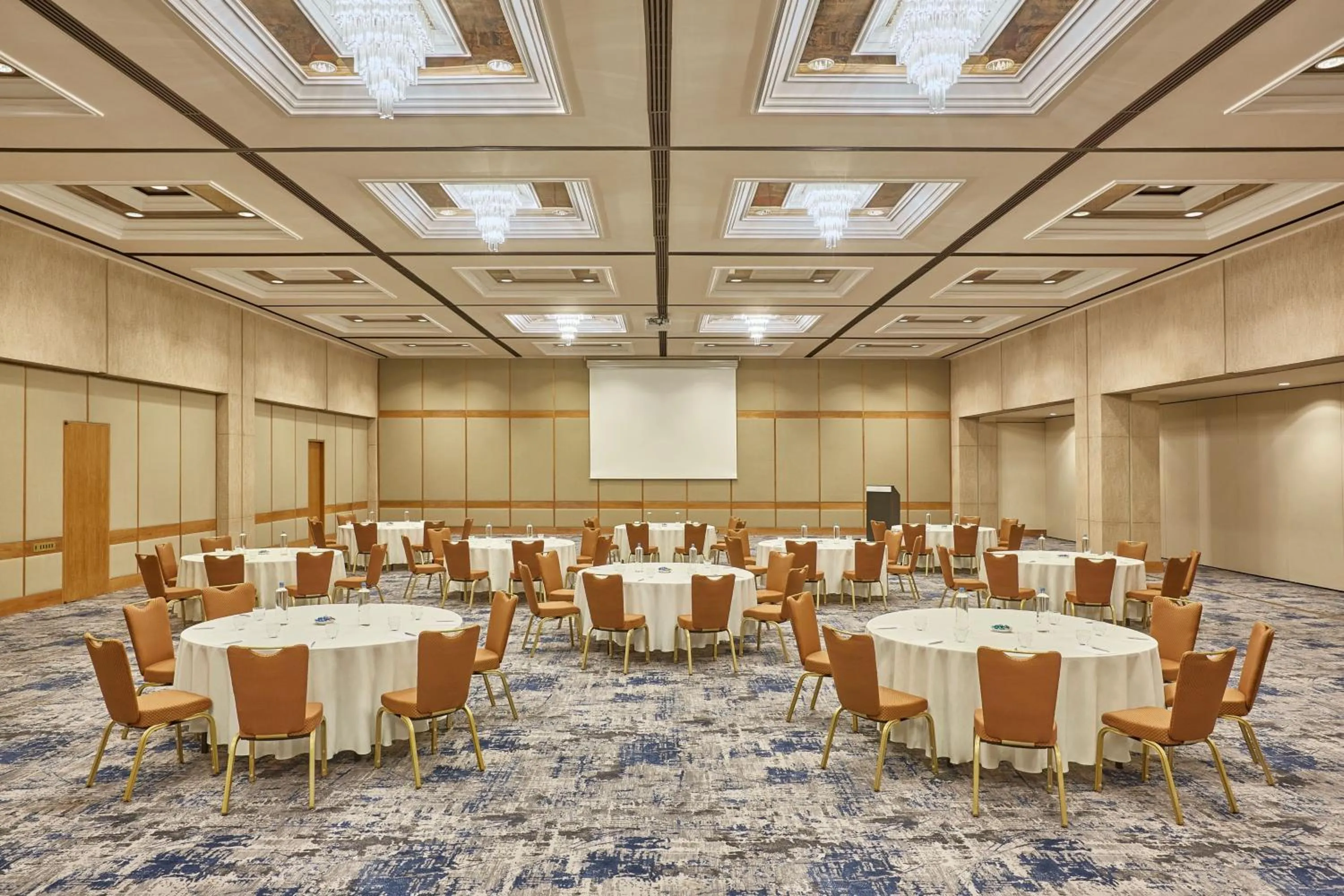 Lounge or bar in Sheraton Rhodes Resort