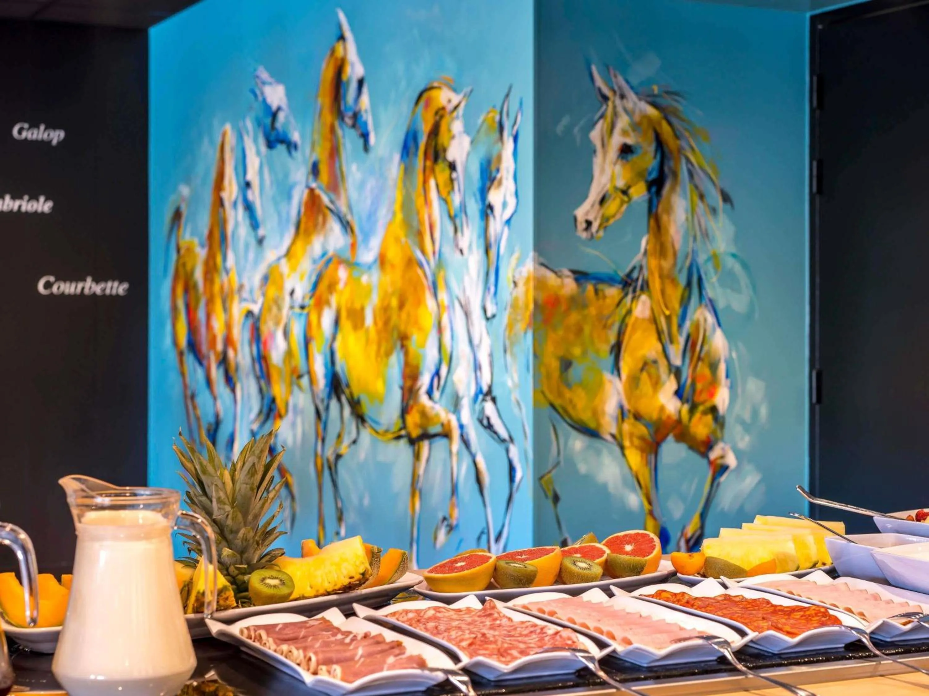 Breakfast in Mercure Bords de Loire Saumur