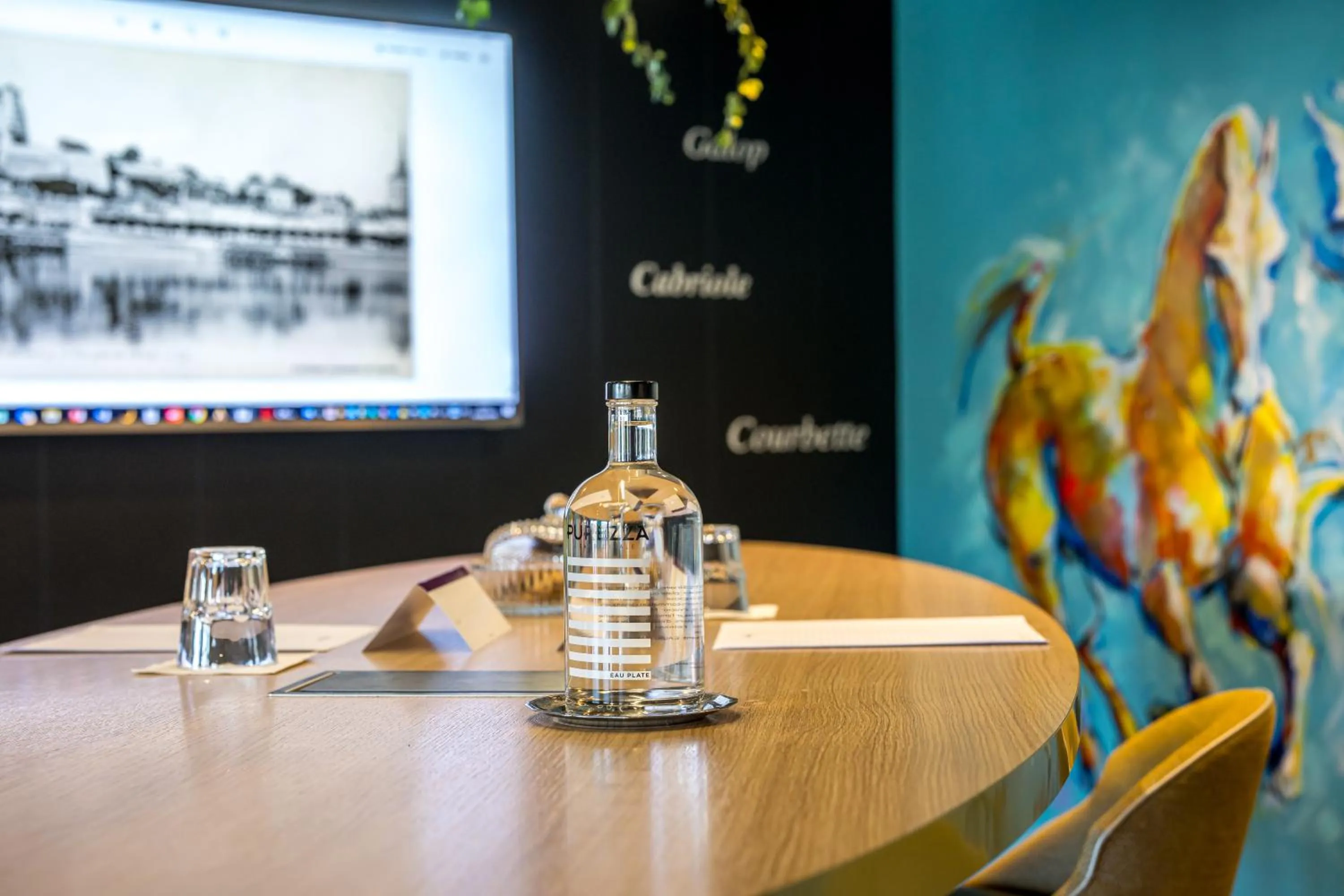 Seating area in Mercure Bords de Loire Saumur