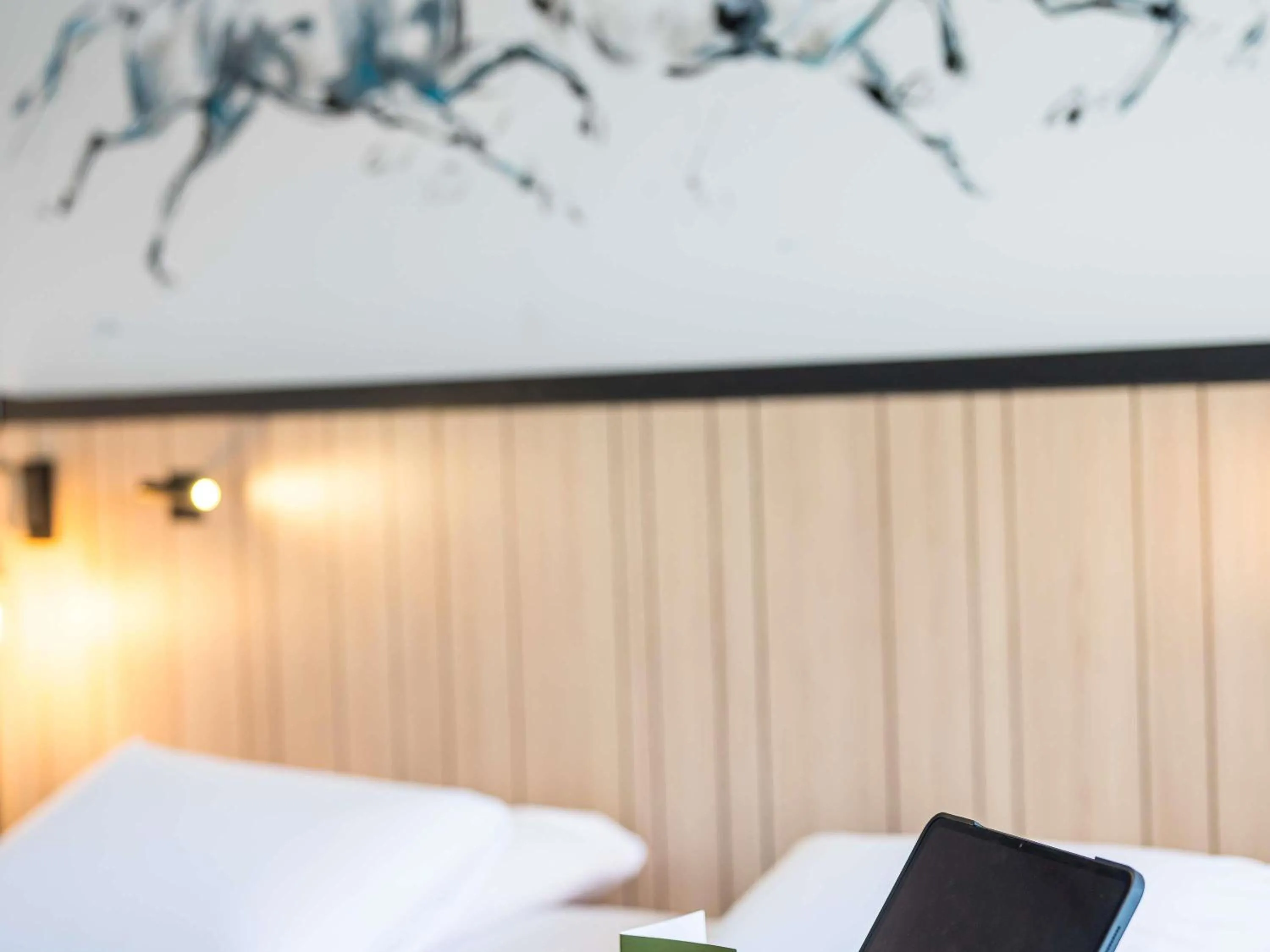 Bedroom, Bed in Mercure Bords de Loire Saumur