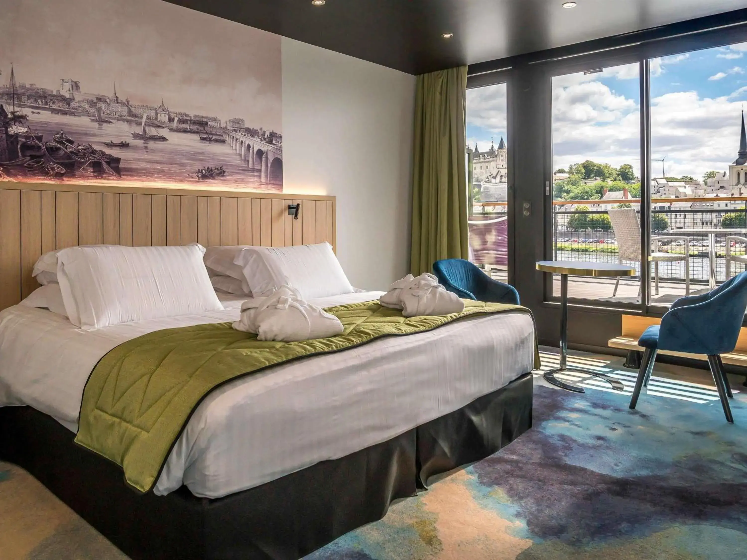 Bedroom, Bed in Mercure Bords de Loire Saumur Bedroom, Bed in Mercure Bords de Loire Saumur