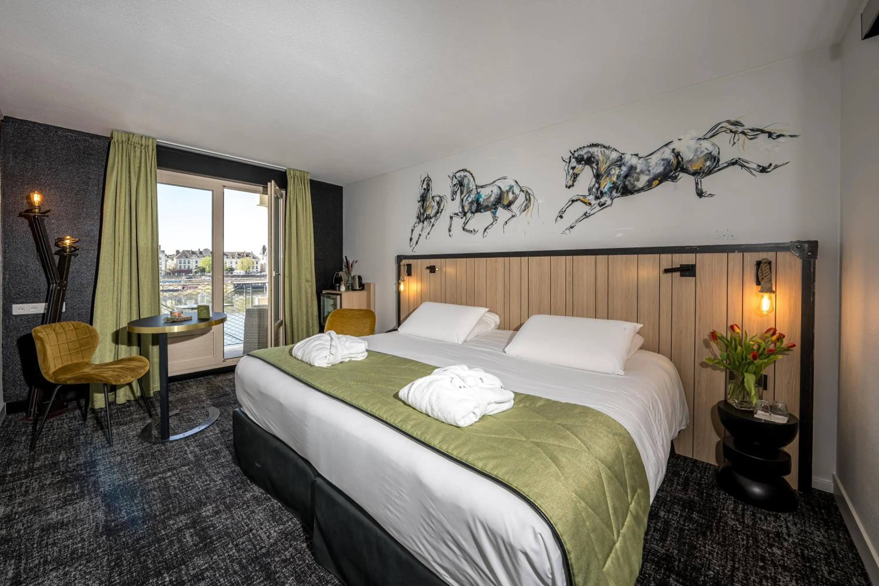 Bed in Mercure Bords de Loire Saumur