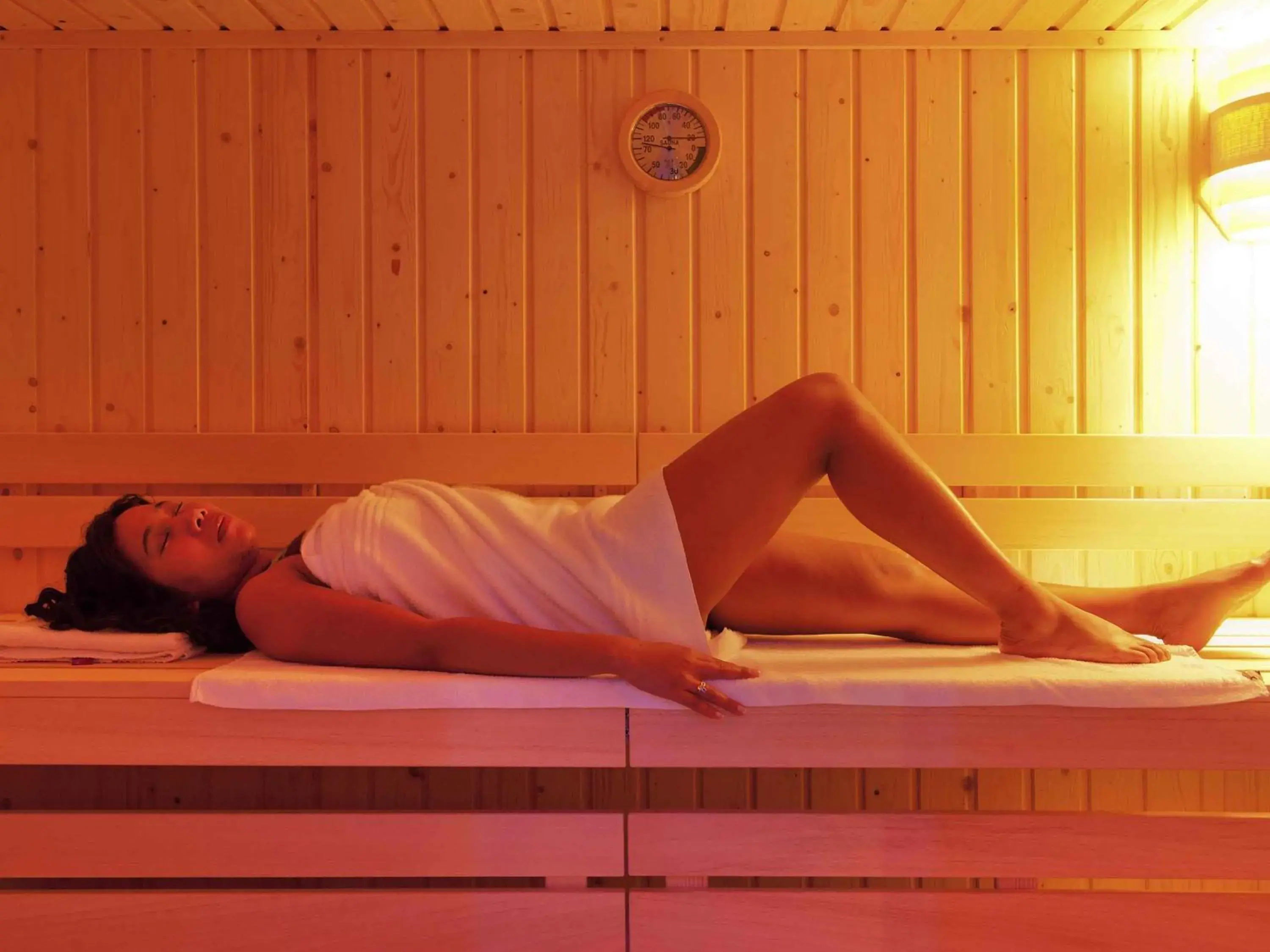 Spa and wellness centre/facilities, Bed in Mercure Bords de Loire Saumur Spa and wellness centre/facilities, Bed in Mercure Bords de Loire Saumur