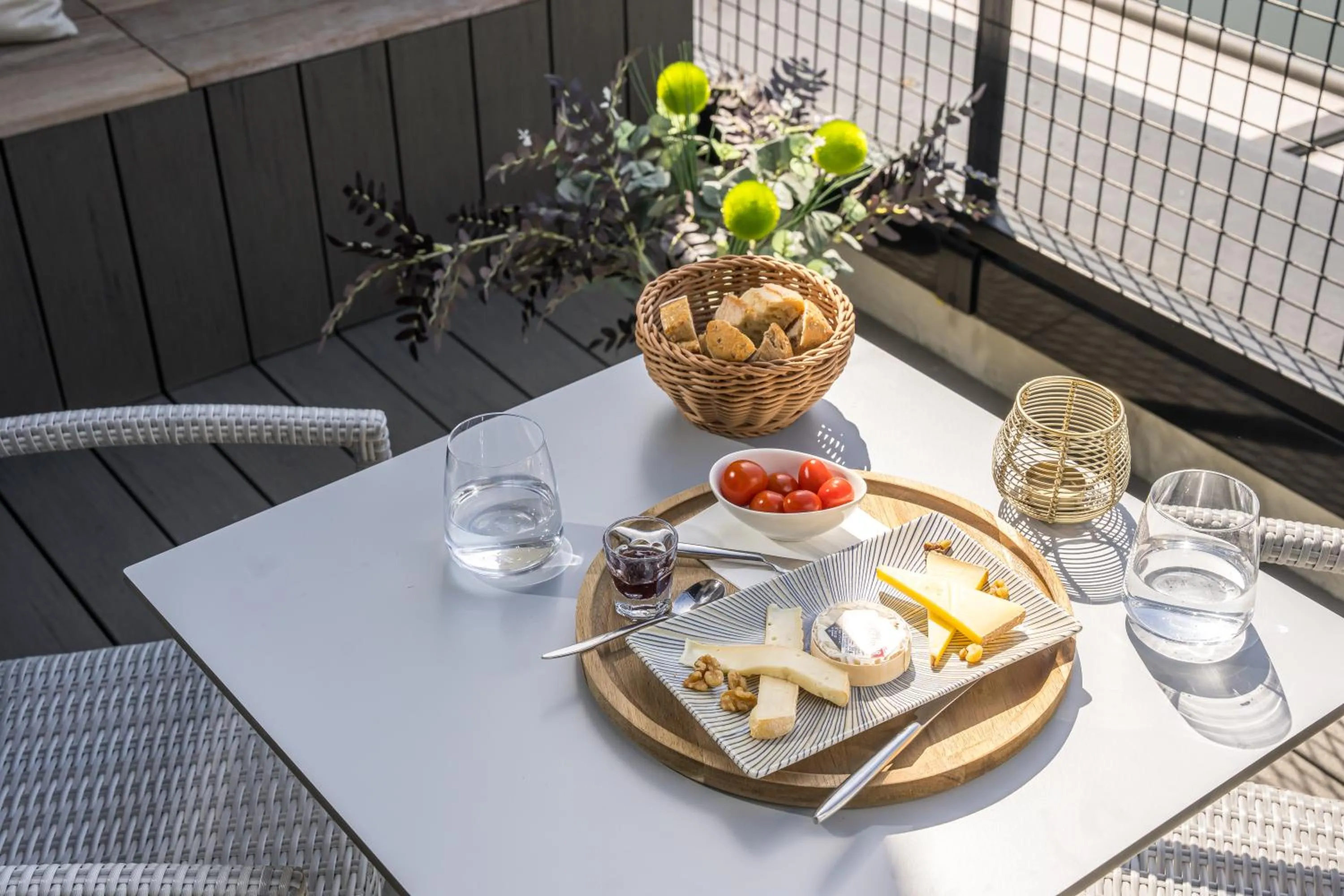 Lounge or bar in Mercure Bords de Loire Saumur