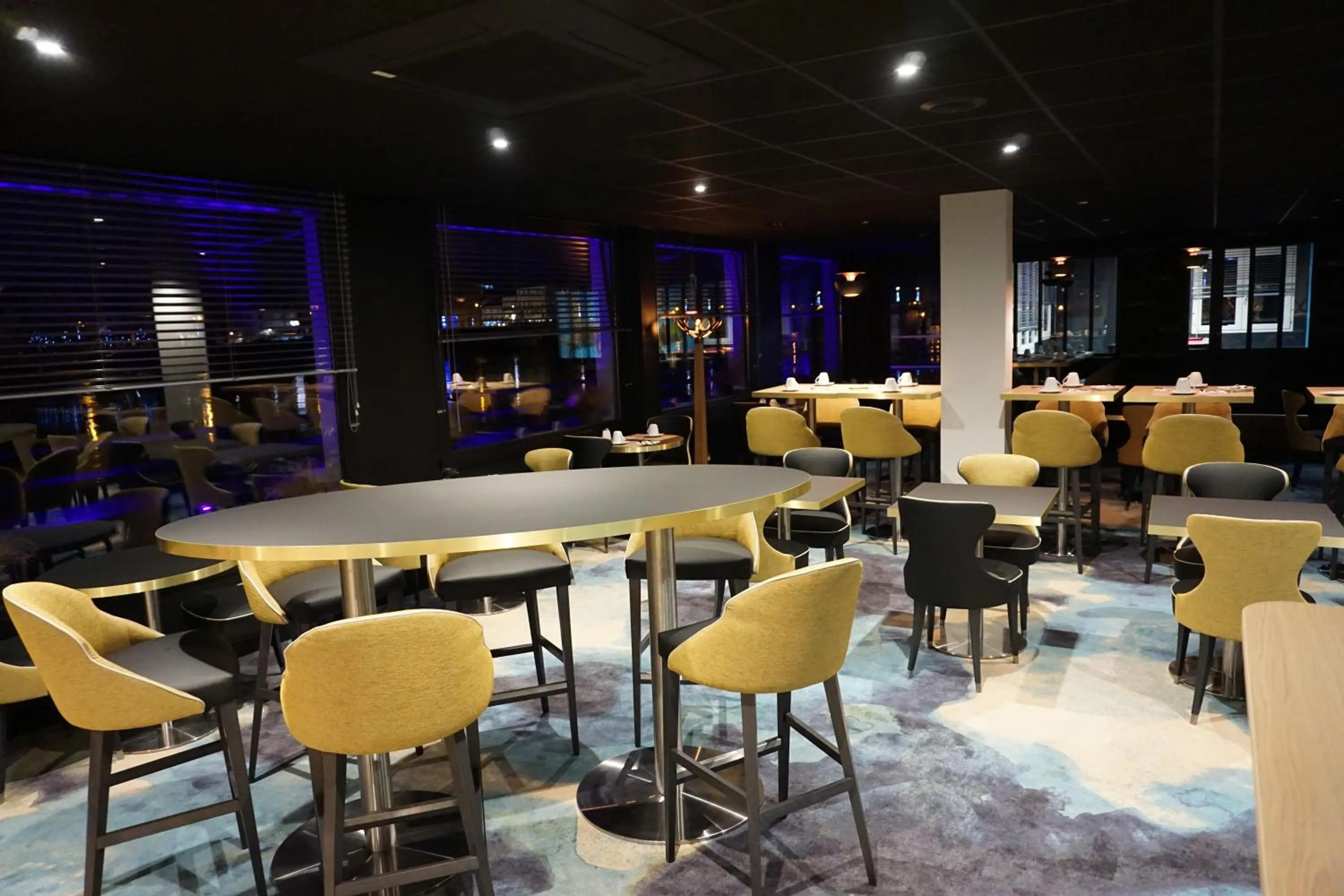 Lounge or bar in Mercure Bords de Loire Saumur