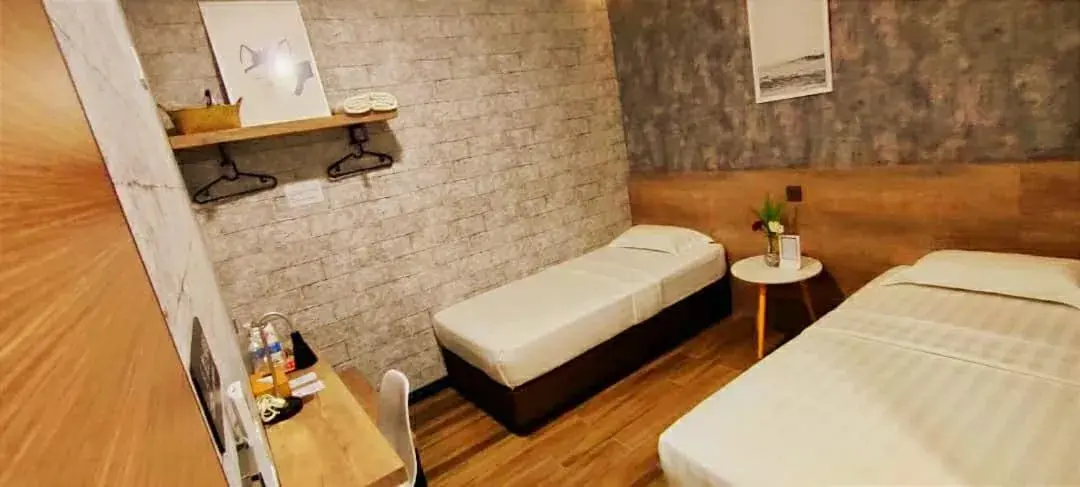 Bed, Bathroom in Cube Bed Station Hostel