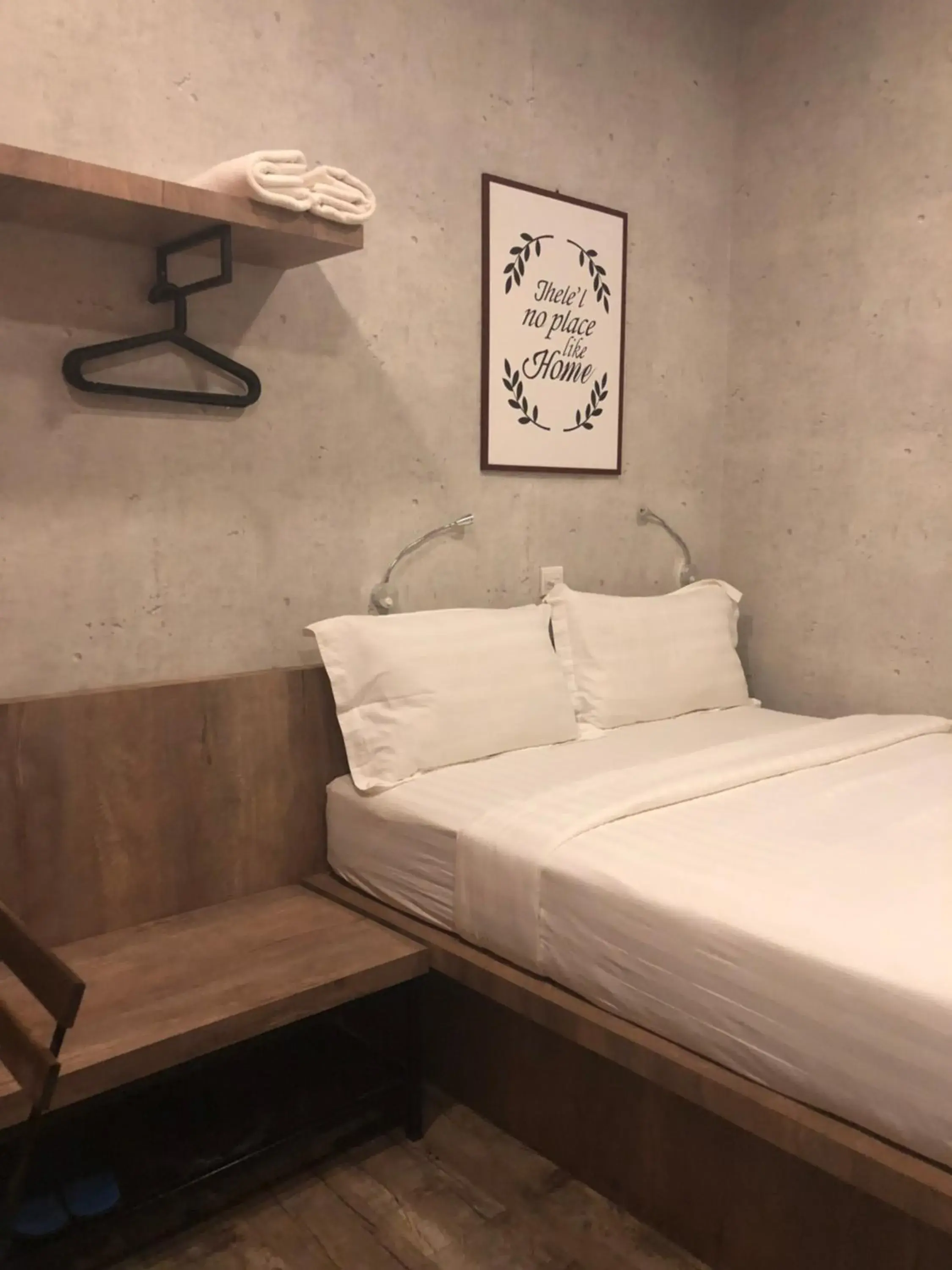 Photo of the whole room, Bed in Cube Bed Station Hostel