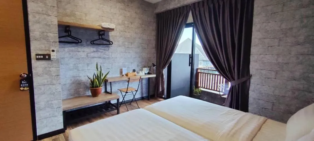 Photo of the whole room, Bed in Cube Bed Station & Tours Sdn Bhd