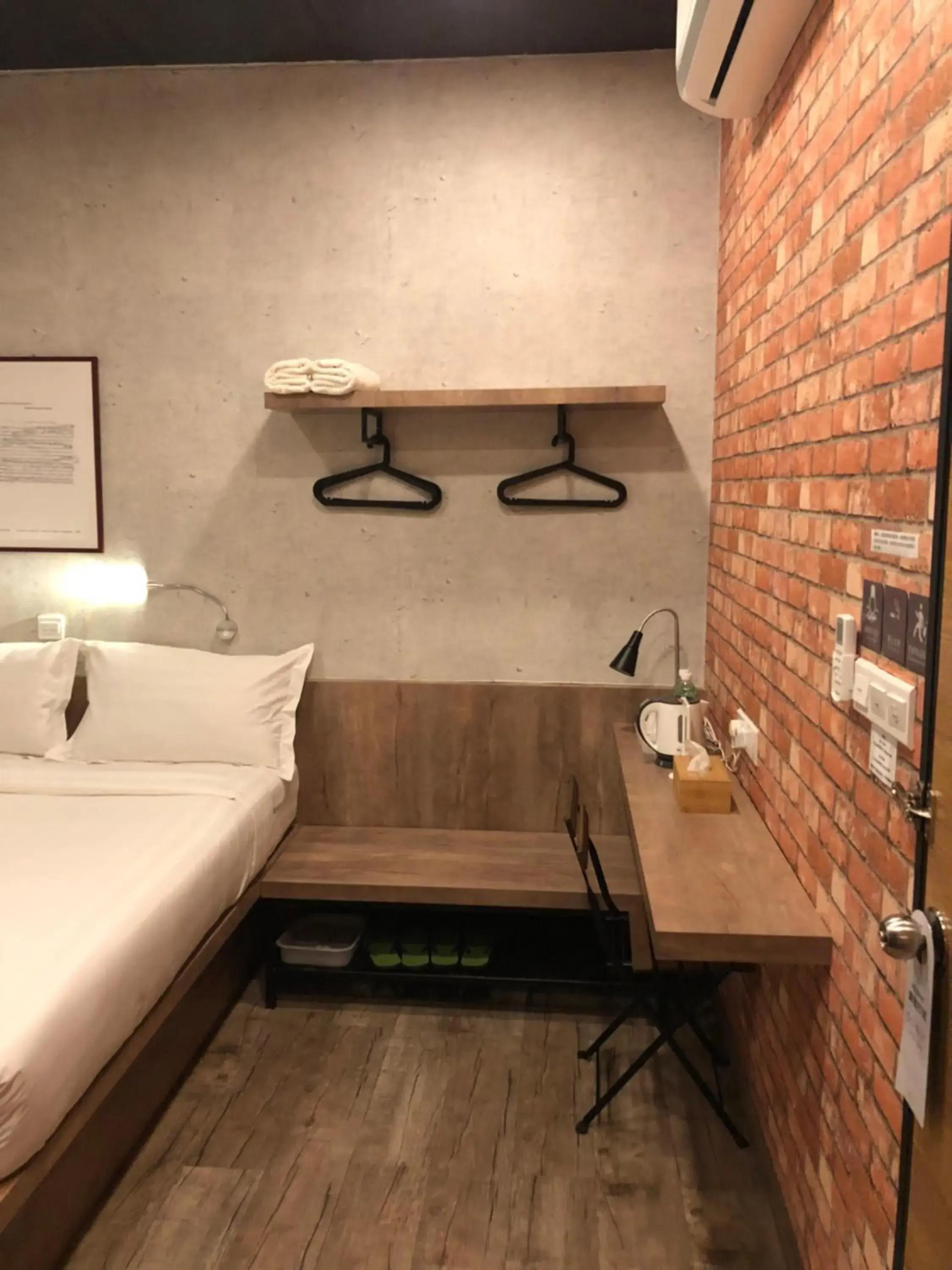 Bedroom, Bathroom in Cube Bed Station Hostel