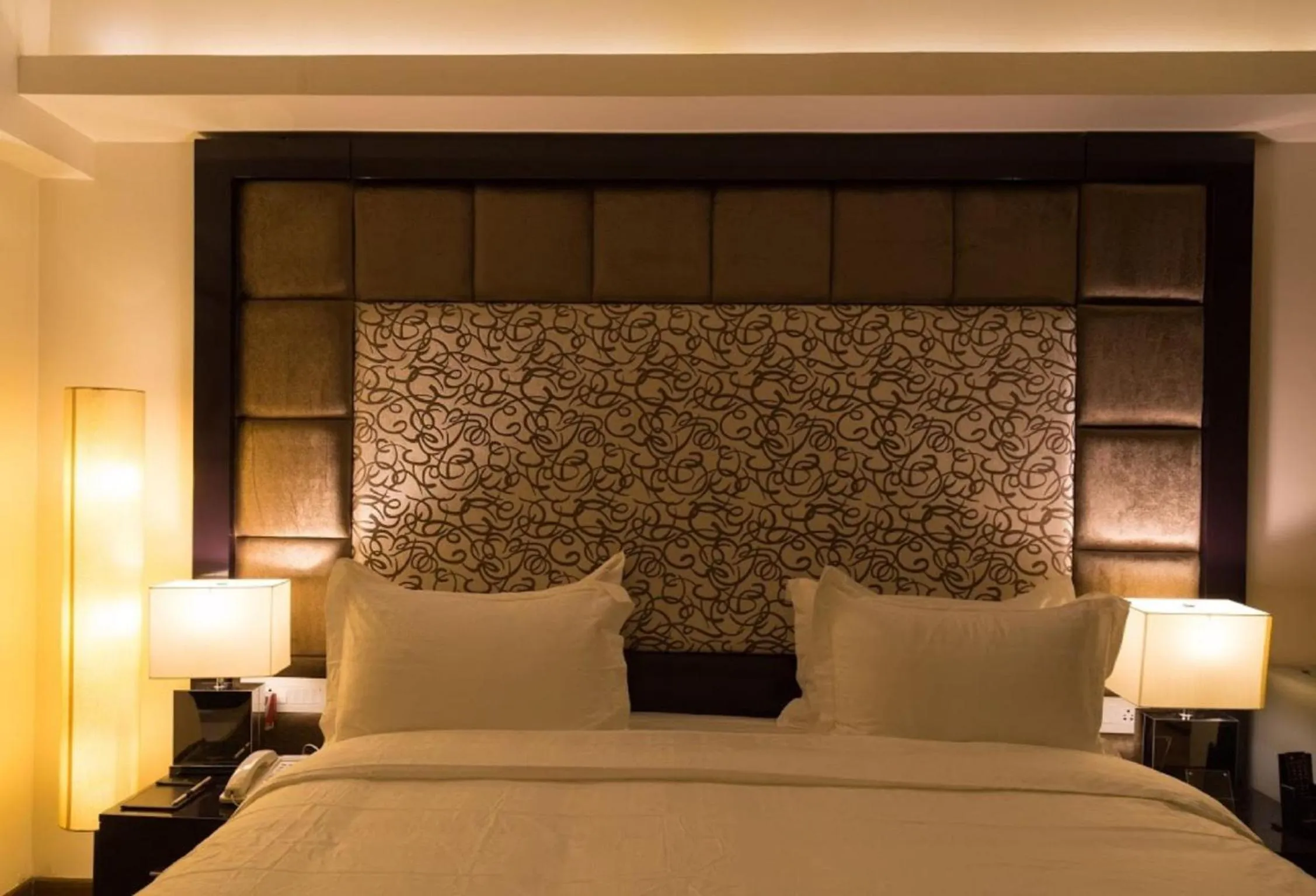 Bedroom, Bed in Hotel Oxina Lygon