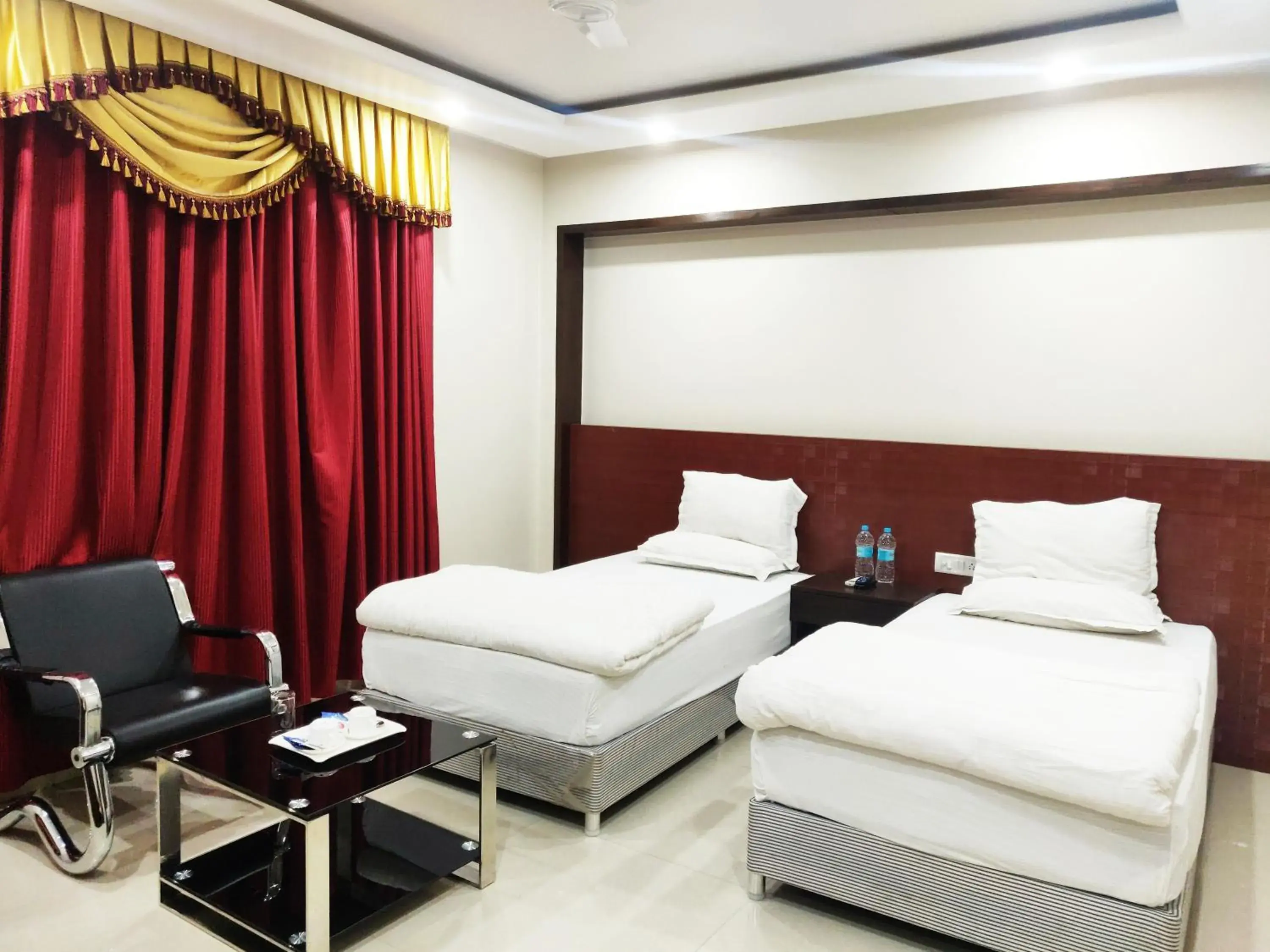 Bed in Bodhgaya Seven Inn Hotel n Restaurant Bed in Bodhgaya Seven Inn Hotel n Restaurant