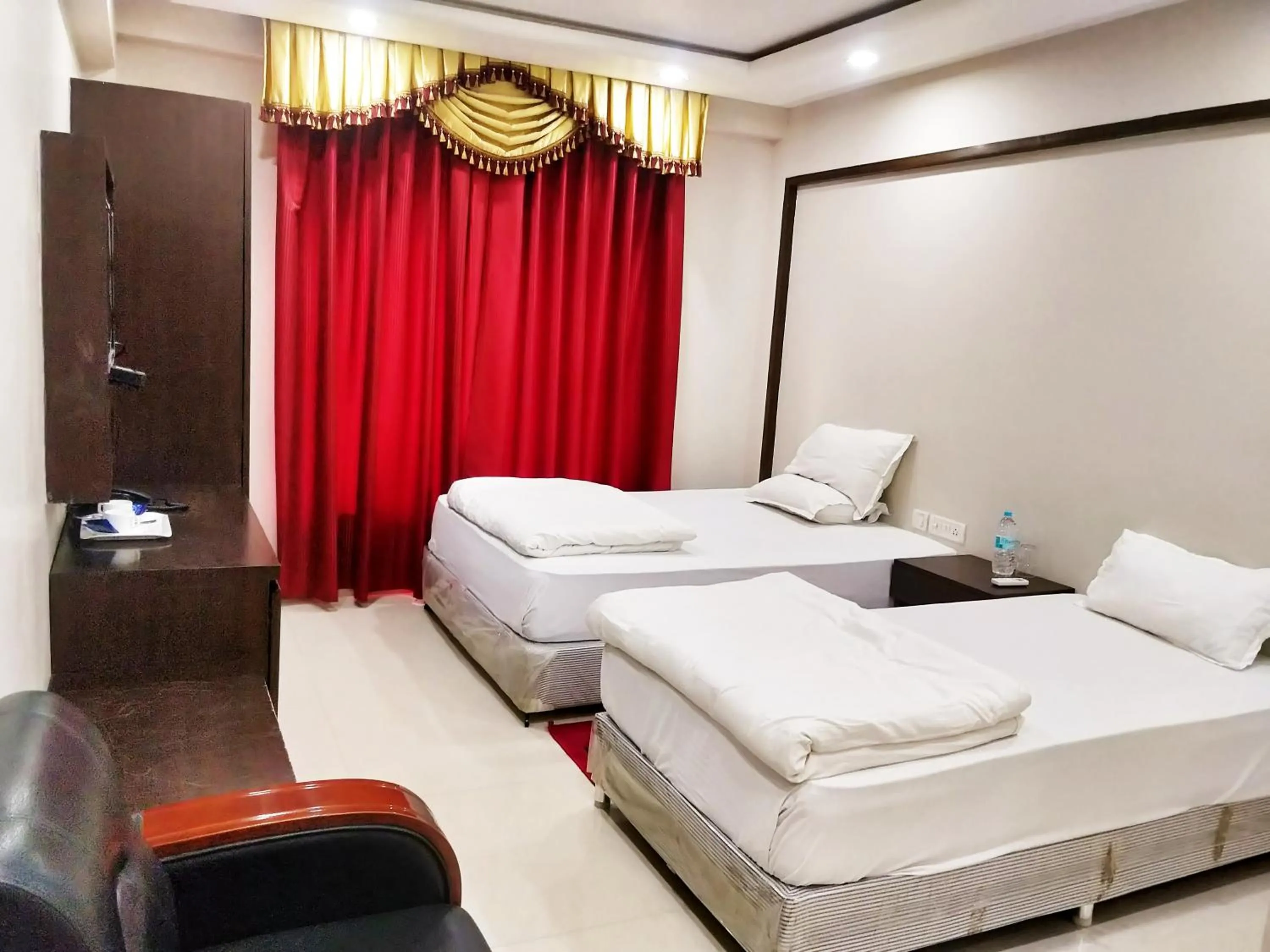 Bed in Bodhgaya Seven Inn Hotel n Restaurant