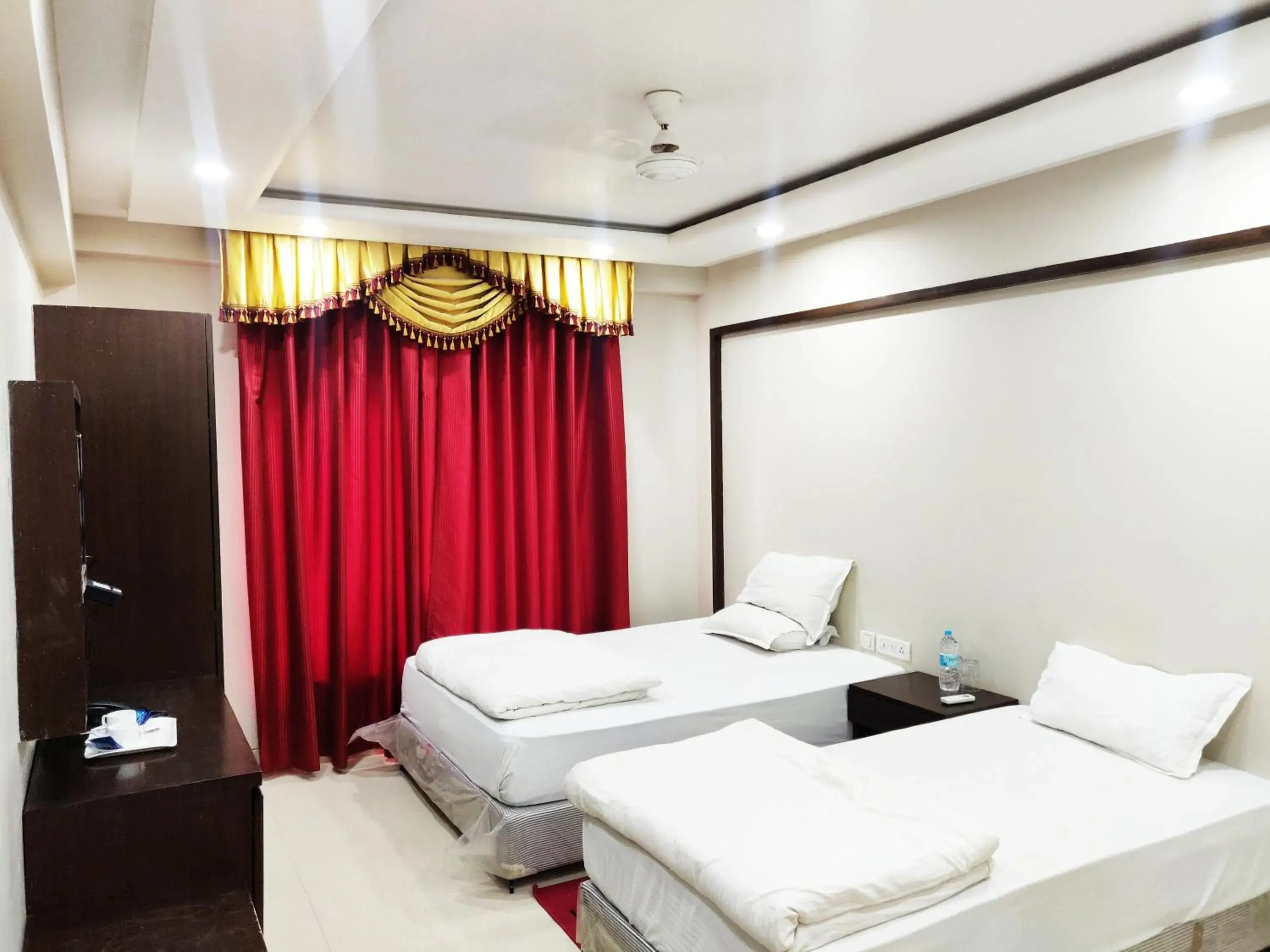 Bed in Bodhgaya Seven Inn Hotel n Restaurant Bed in Bodhgaya Seven Inn Hotel n Restaurant