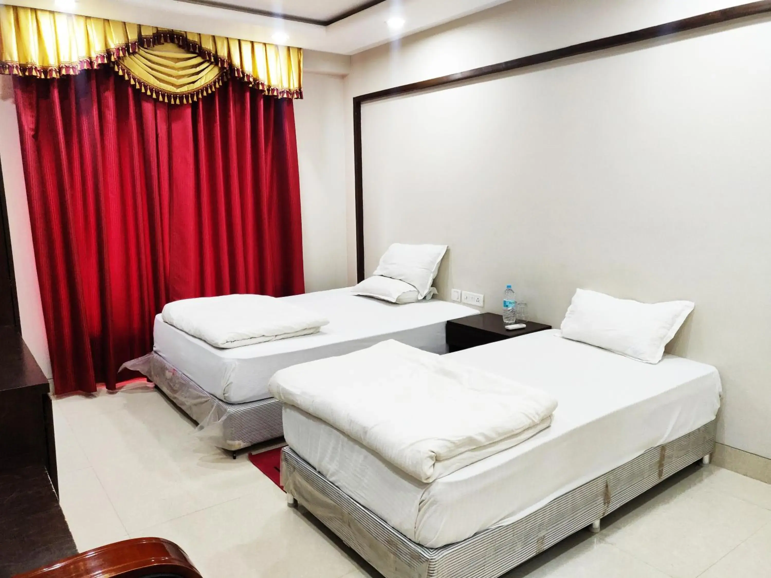 Bed in Bodhgaya Seven Inn Hotel n Restaurant Bed in Bodhgaya Seven Inn Hotel n Restaurant