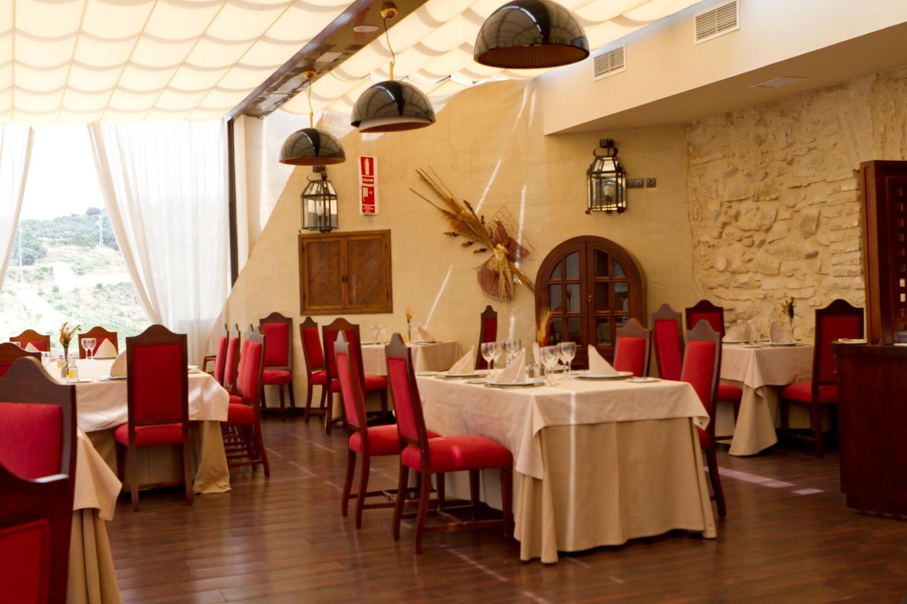 Restaurant/Places to Eat in DWO Convento la Magdalena