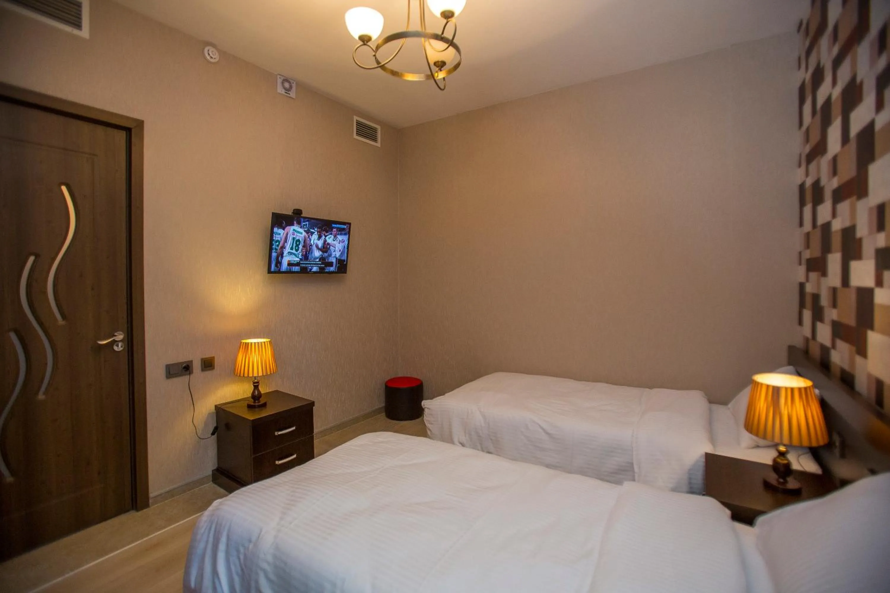 Photo of the whole room in Ire Palace