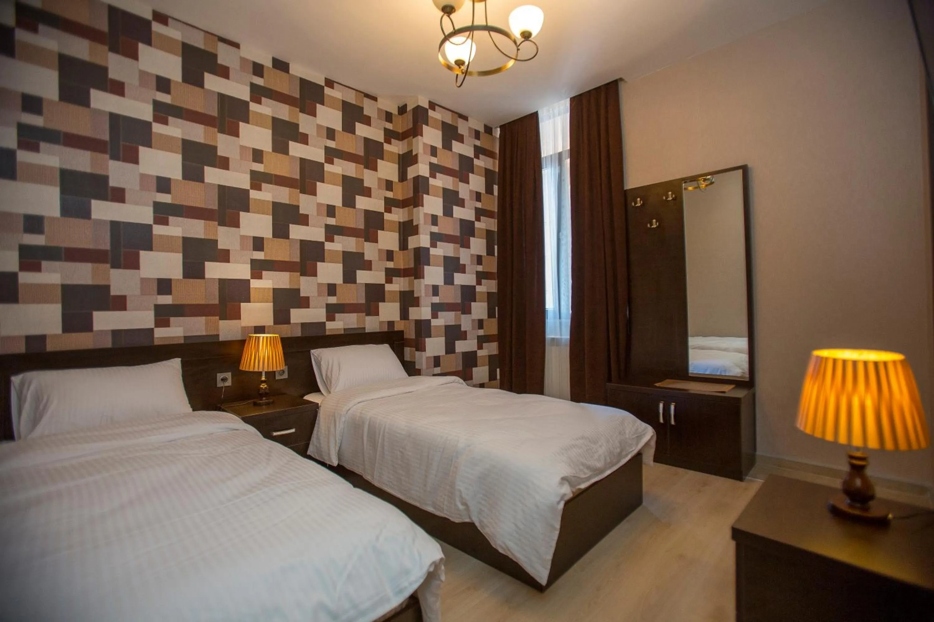 Photo of the whole room in Ire Palace