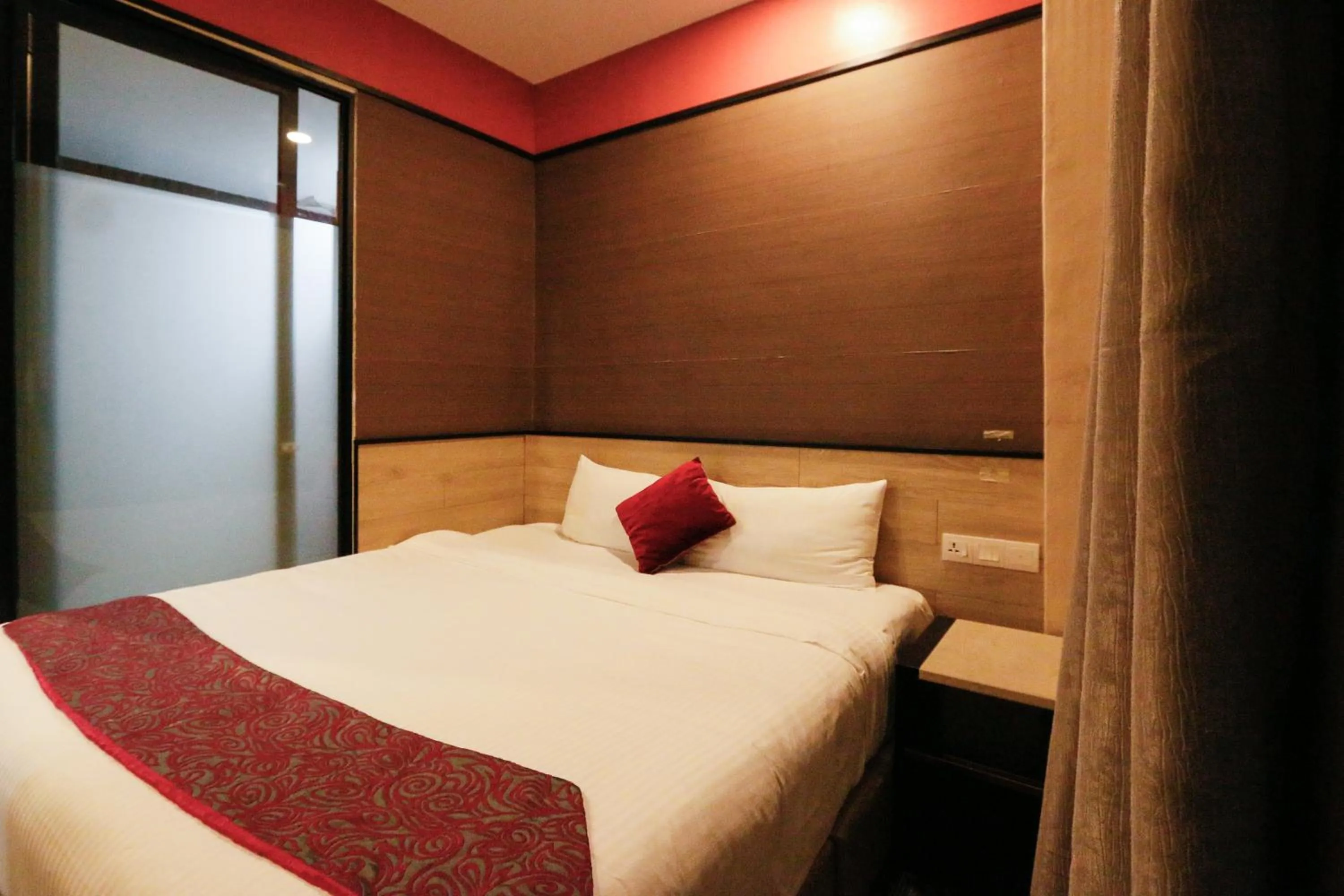 Bed in Golden Roof Hotel, Seri Iskandar