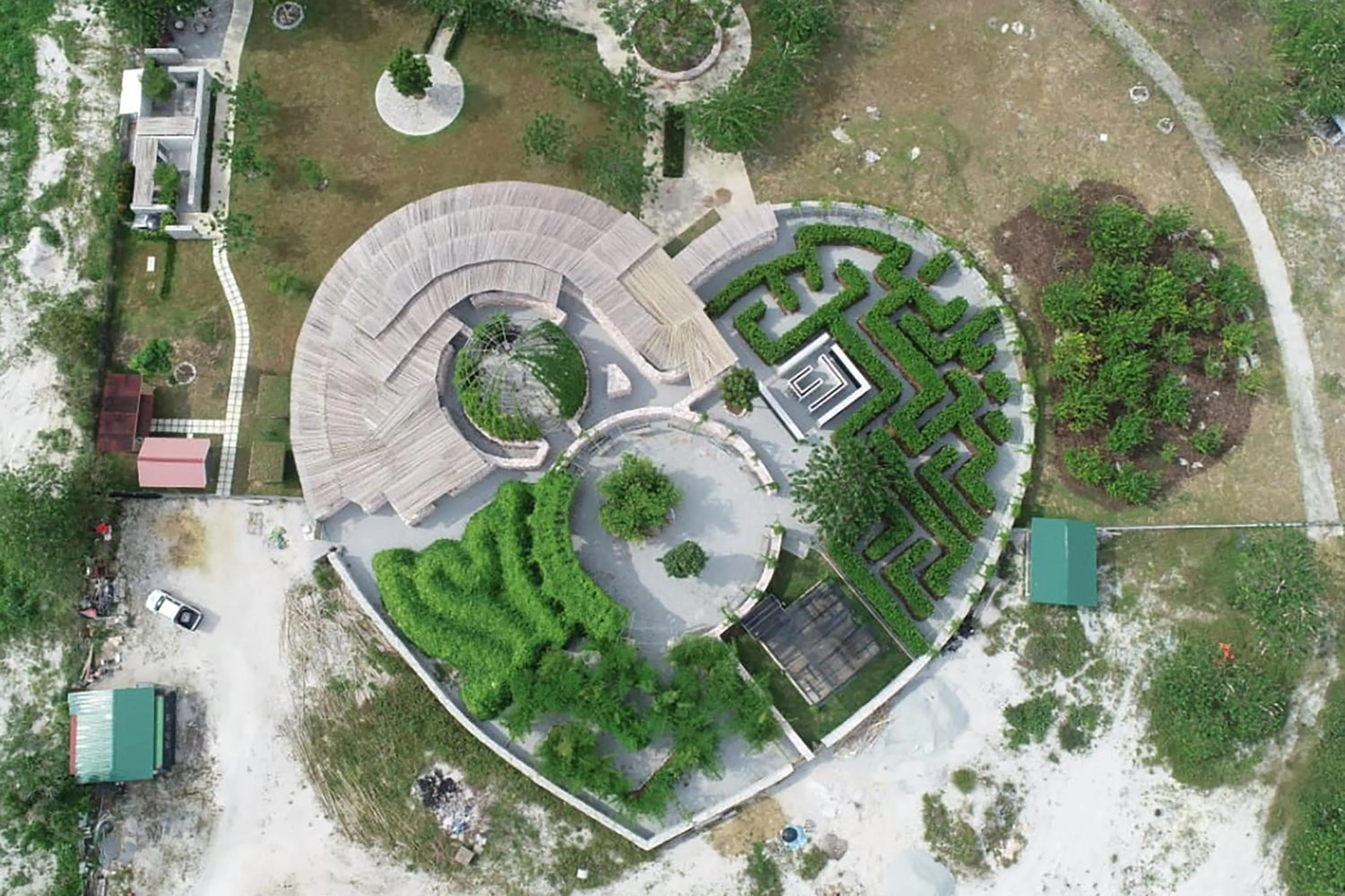 Nearby landmark in Golden Roof Hotel, Seri Iskandar