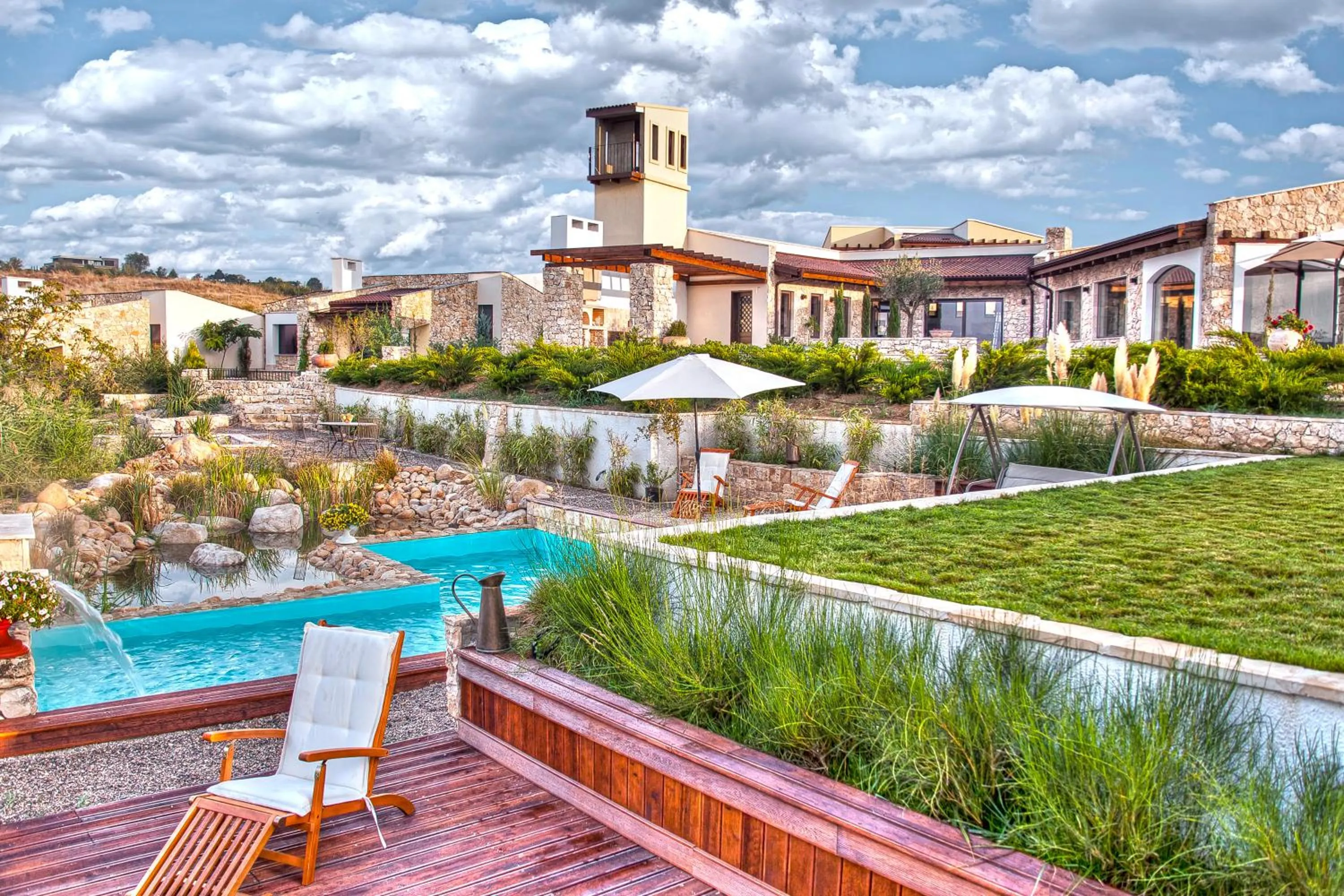 Swimming pool in Zornitza Family Estate Relais & Chateaux