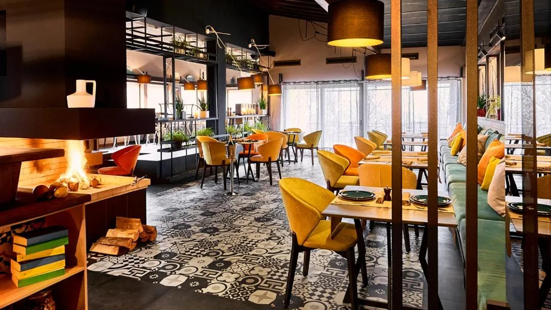 Restaurant/places to eat in Zornitza Family Estate Relais & Chateaux