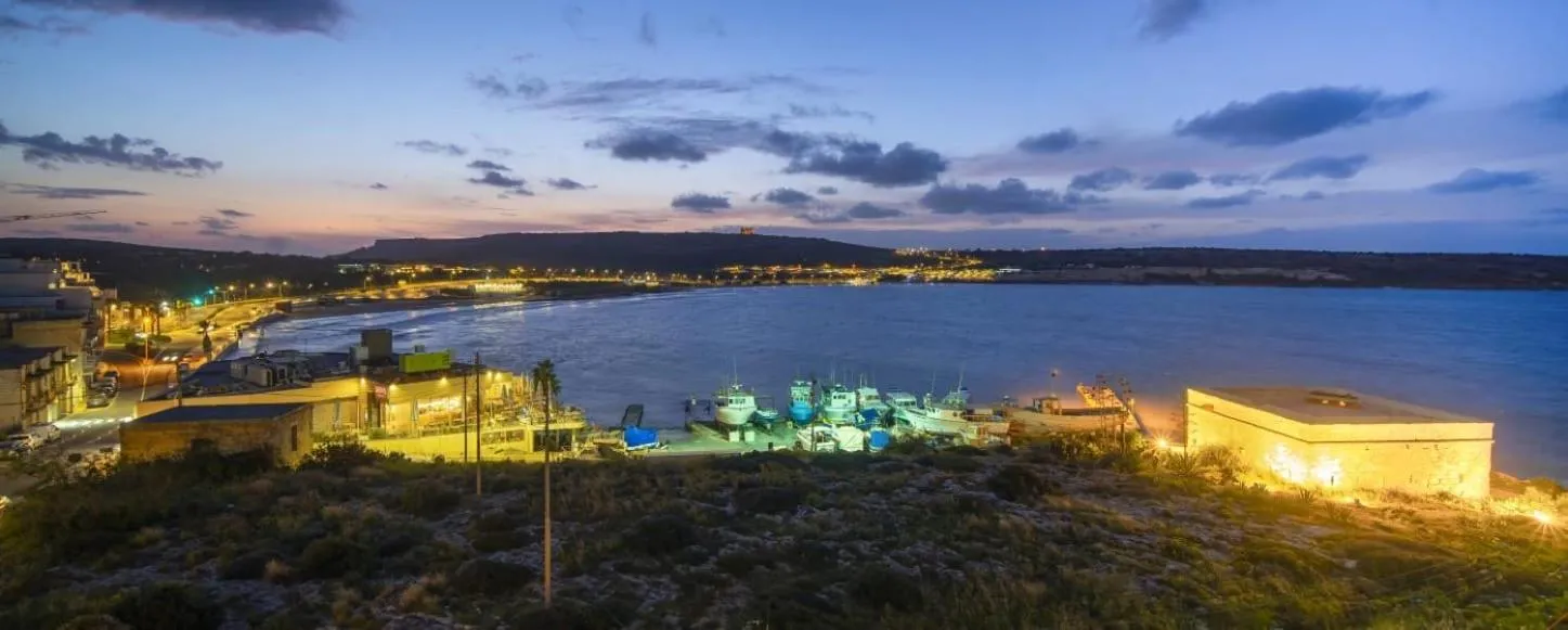 Night in Sea View Penthouse Mellieha Bay