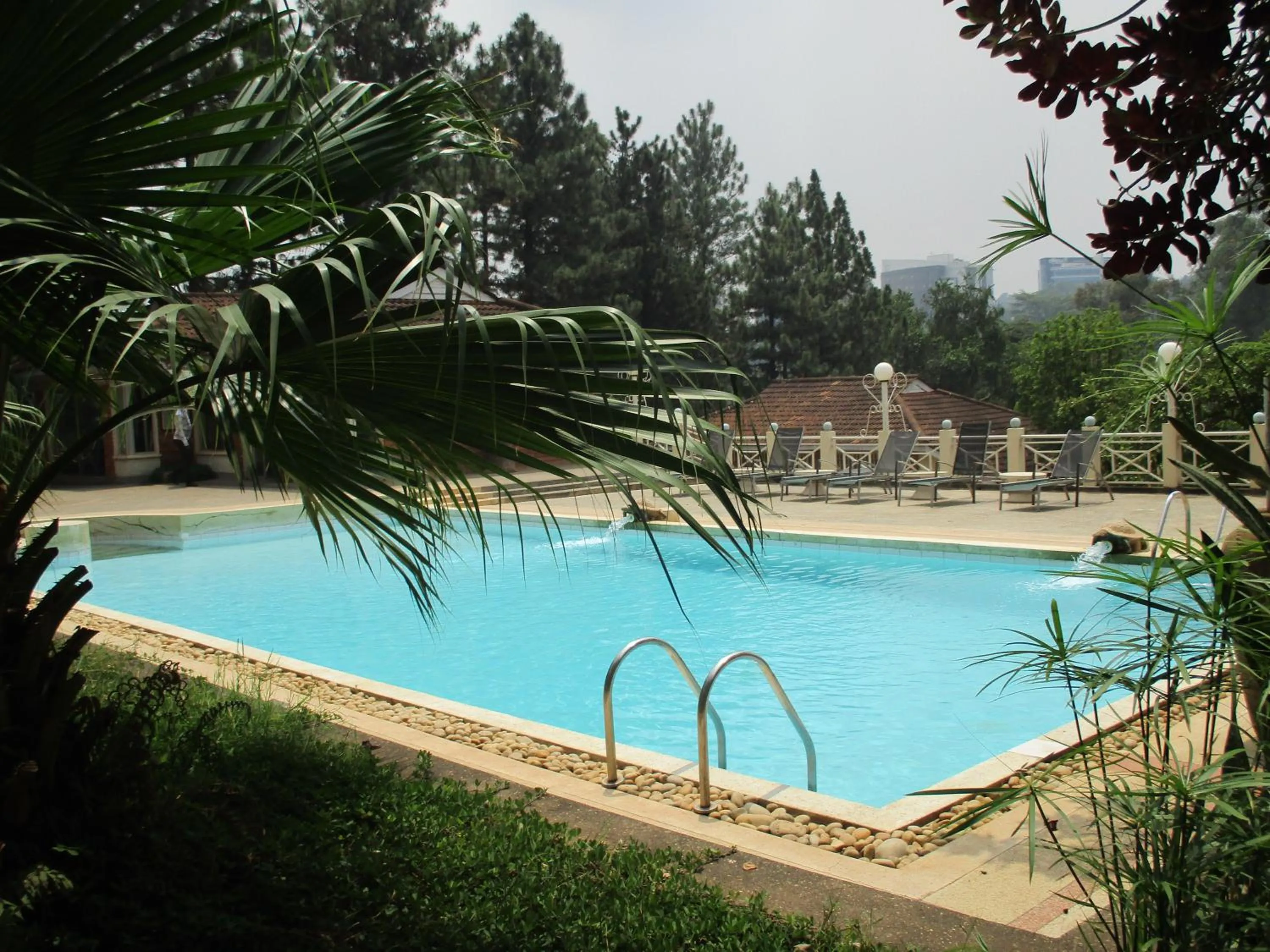 Swimming pool in Golf Course Apartments
