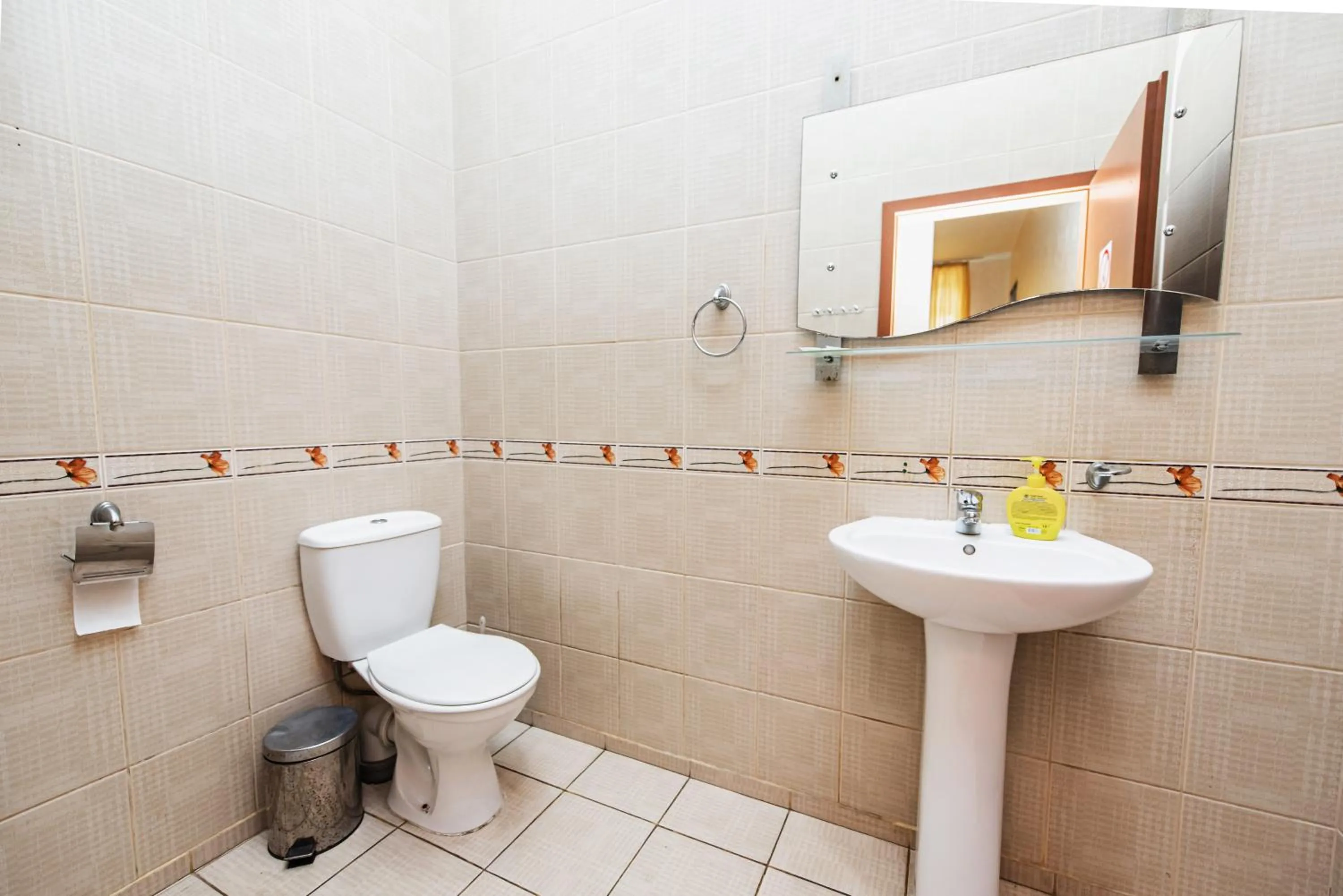 Toilet in Mini Hotel Smak